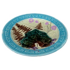 Großer französischer Saint Amand-Blätterteller aus Majolika, um 1890