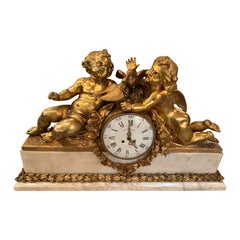 Grande pendule de cheminée en marbre et bronze, anges et colombes par Charles Fr̩ LeRoy