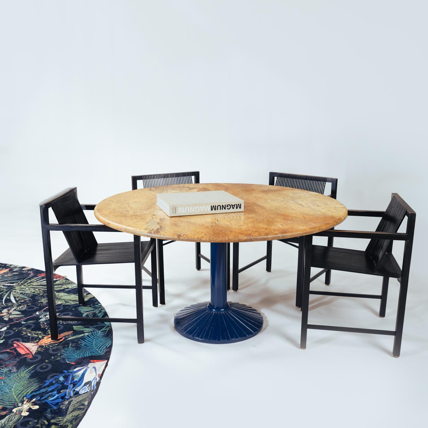  postmodern Zanotta marble Italian dining table with blue steel base, 1980s For Sale 2