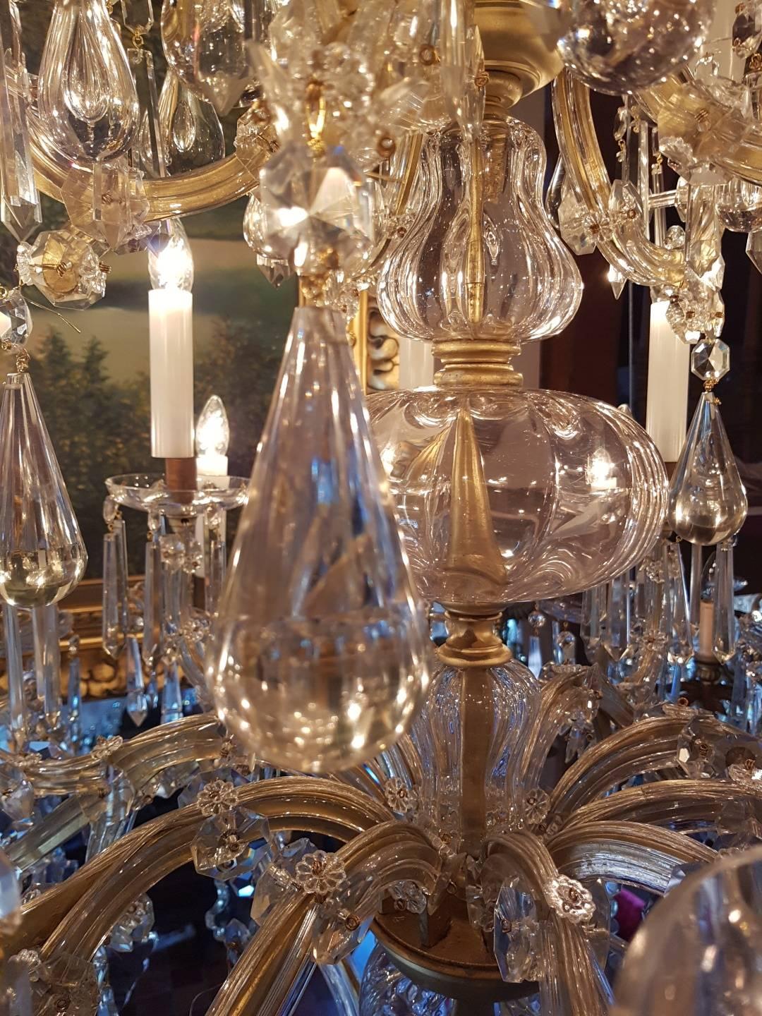 Crystal Large French Maria Theresia Chandelier with 30 Lights, Cage Model 20th Century For Sale