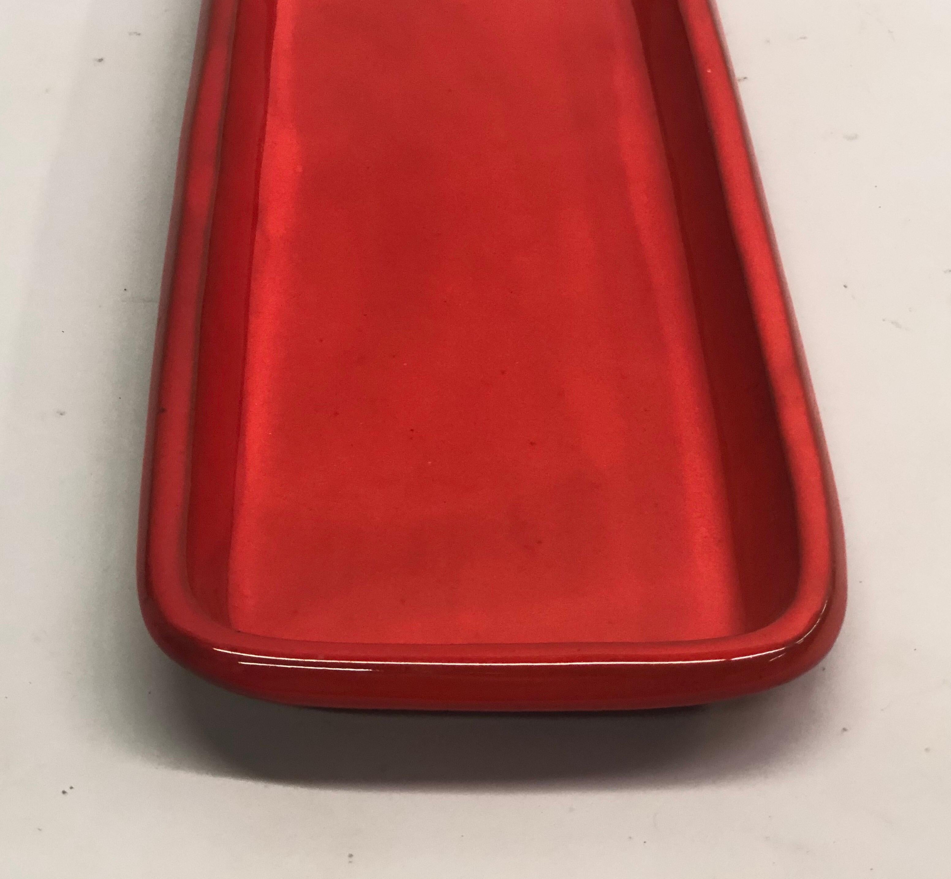 large red serving platter