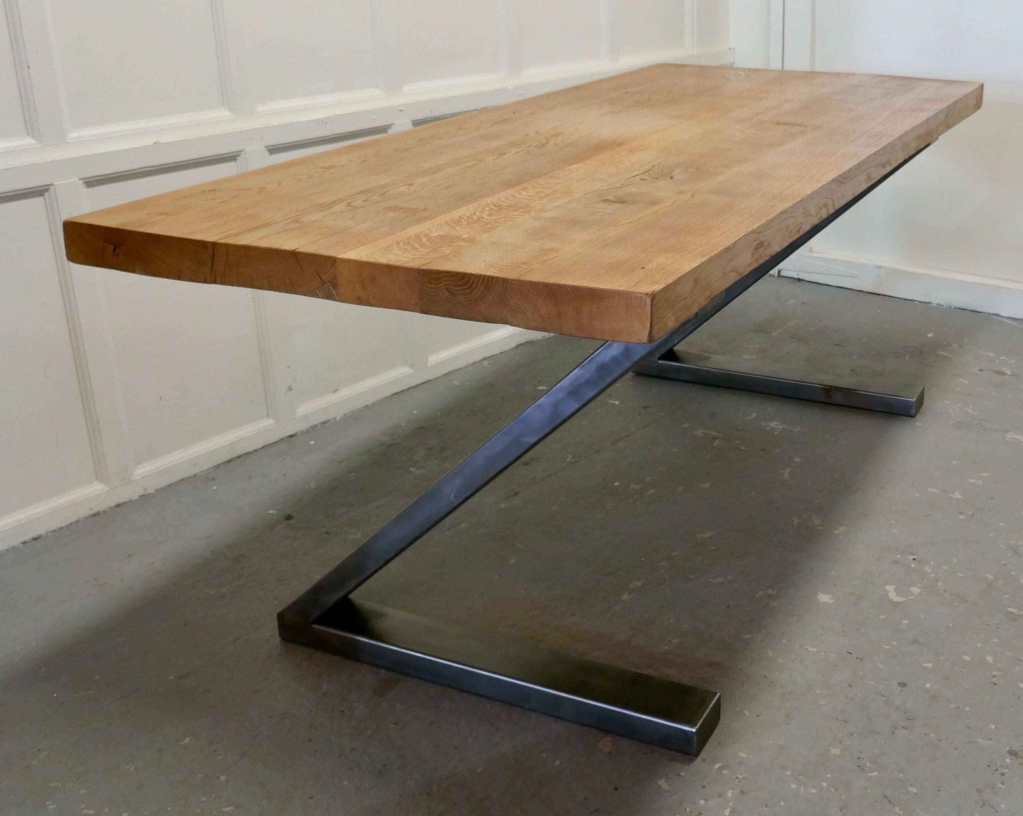 Large French Mid Century Golden Oak Dining Table In Good Condition In Chillerton, Isle of Wight