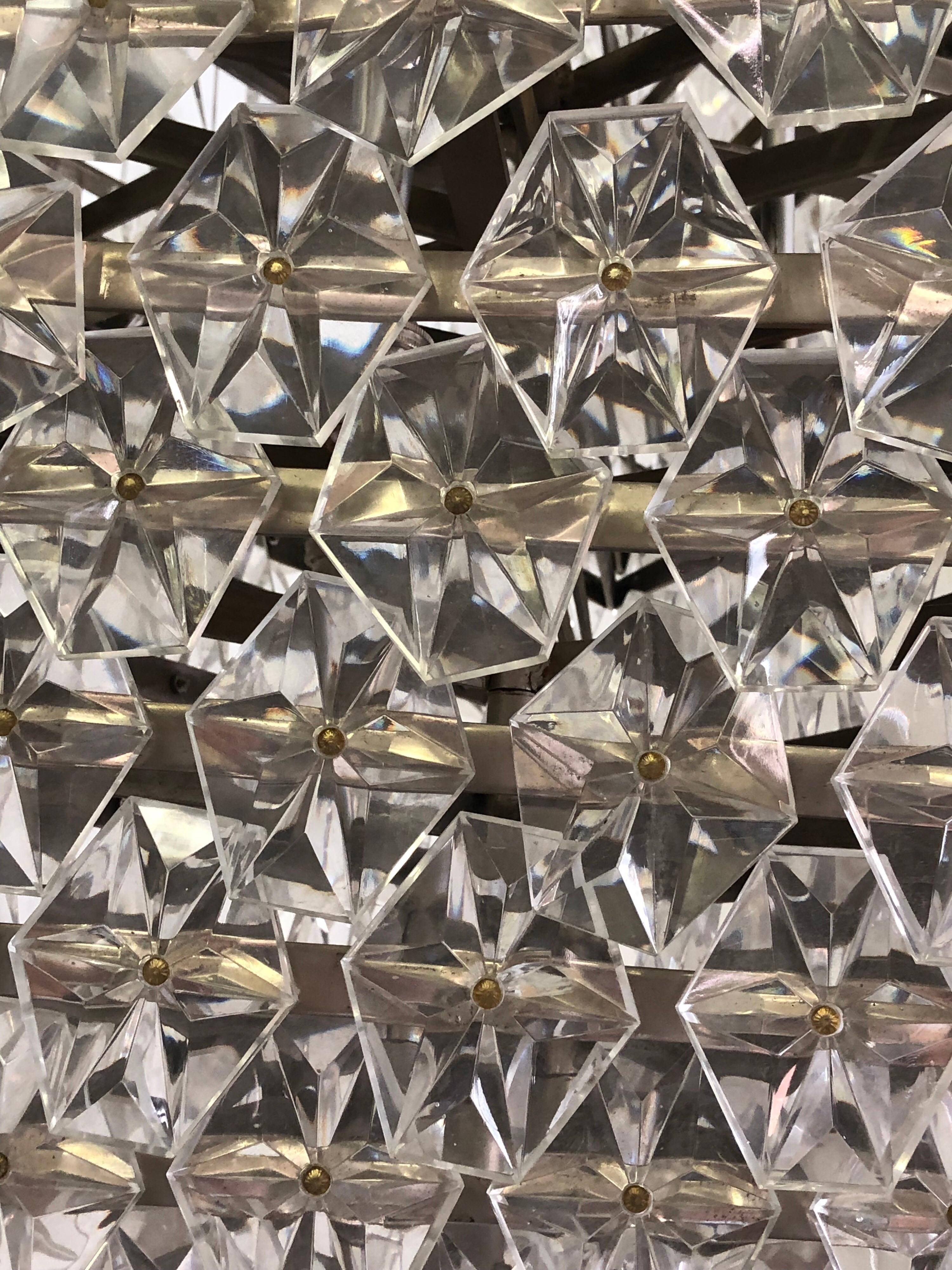 French Mid-Century Modern Cut Crystal Pyramid Chandelier Attributed to Baccarat 2