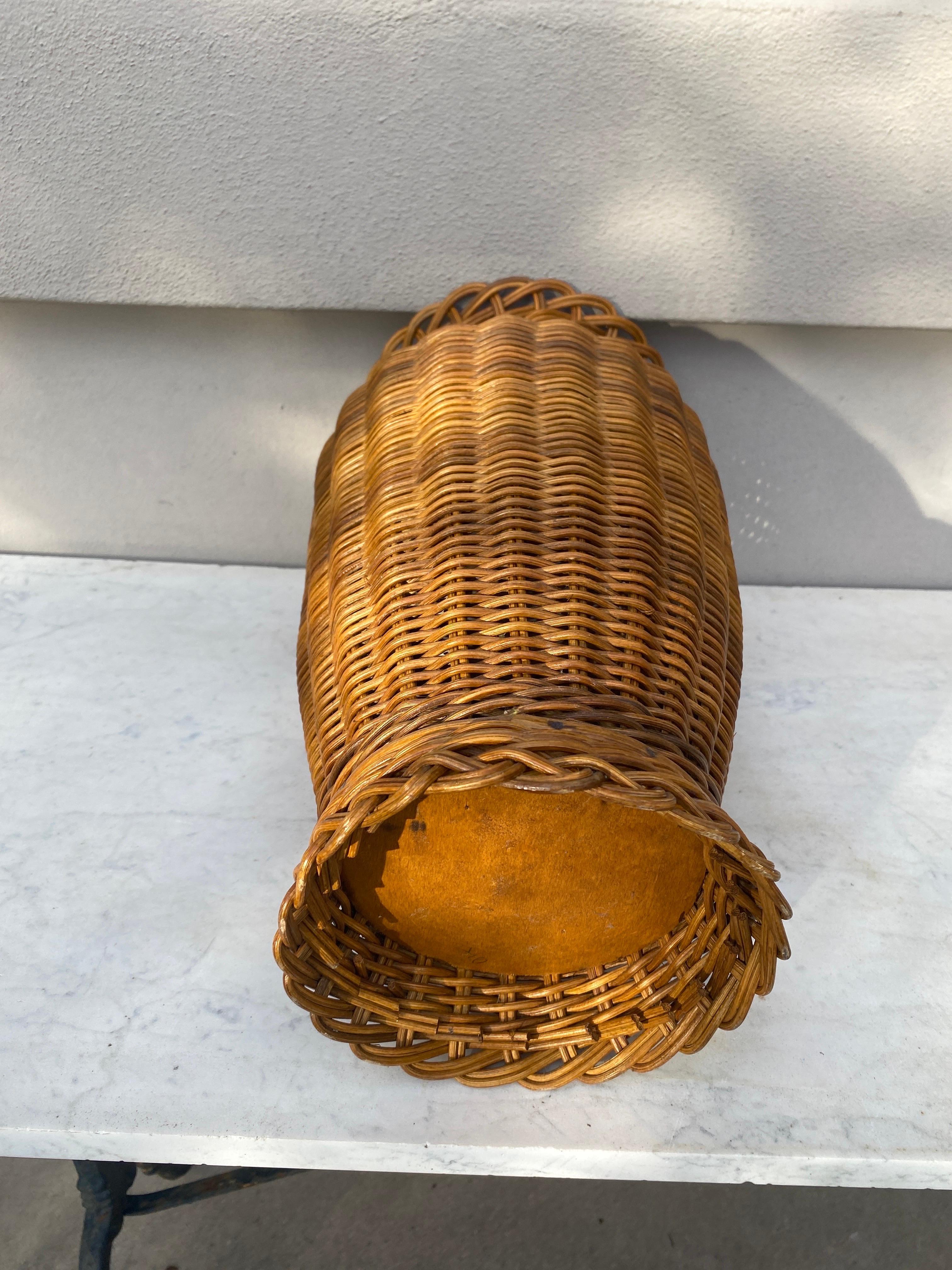 Large French Mid-Century Wicker Vase For Sale 1