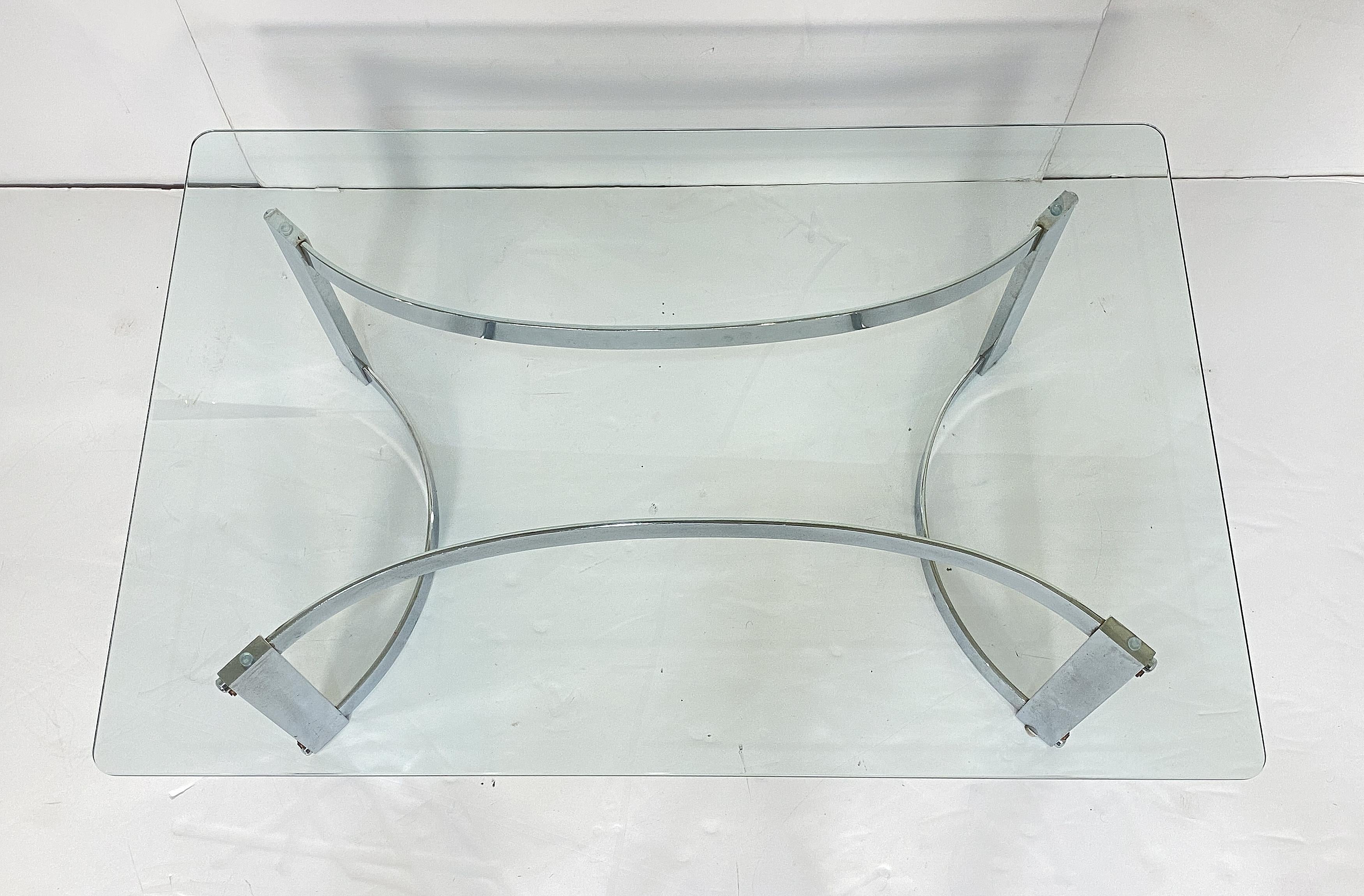 Grande table basse ou basse rectangulaire moderne française en chrome et verre en vente 3