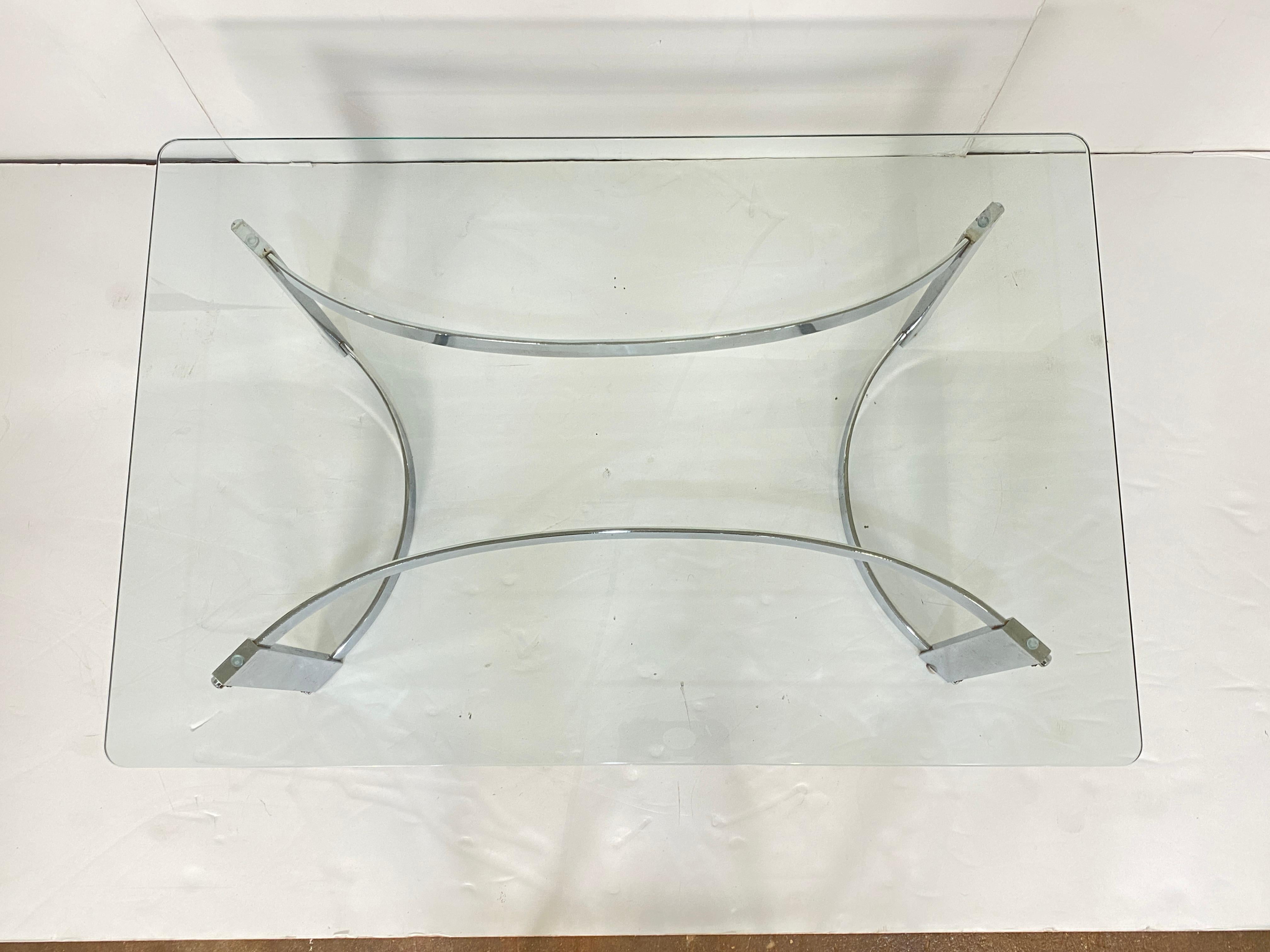 Grande table basse ou basse rectangulaire moderne française en chrome et verre en vente 4