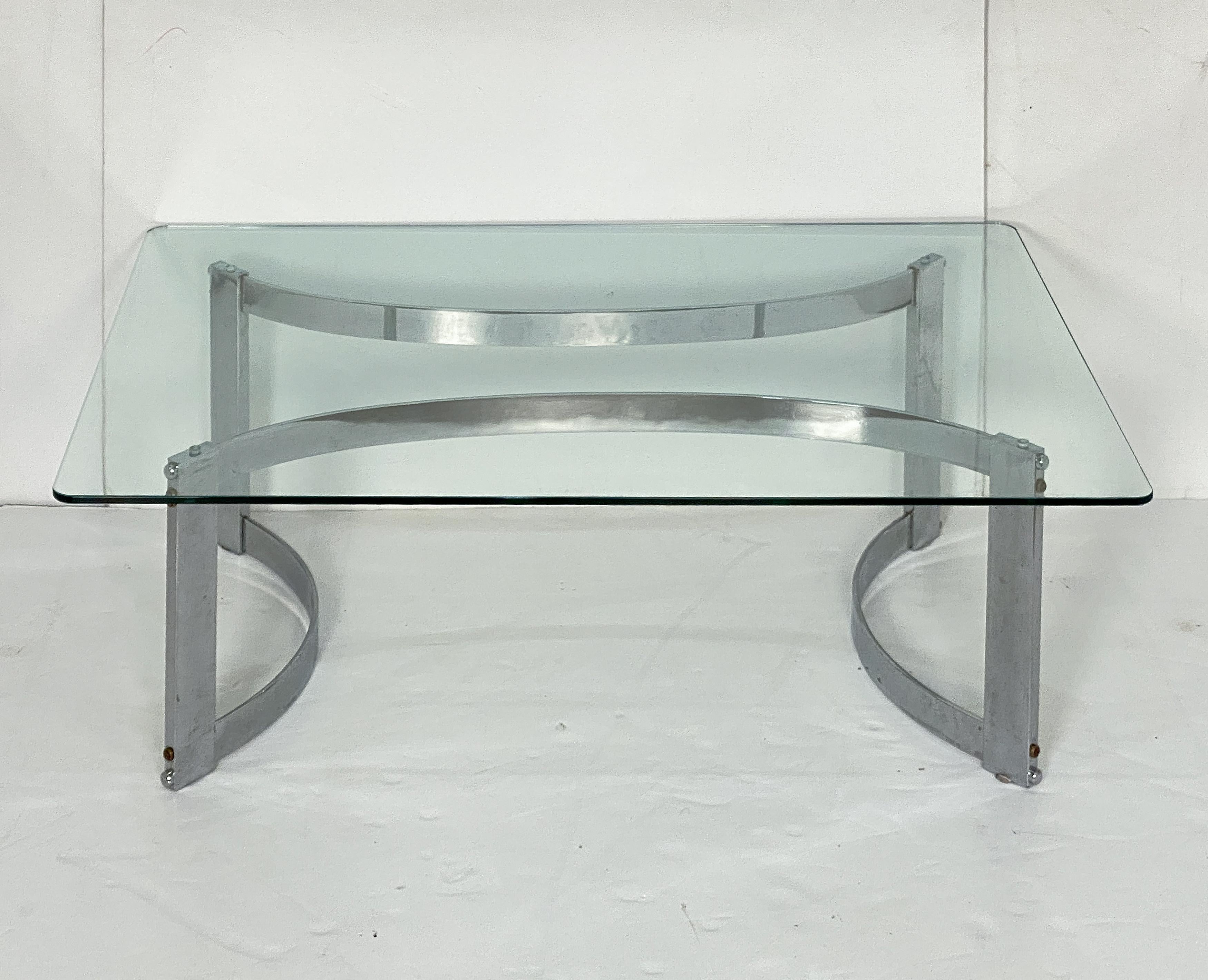 Grande table basse ou basse rectangulaire moderne française en chrome et verre Bon état - En vente à Austin, TX
