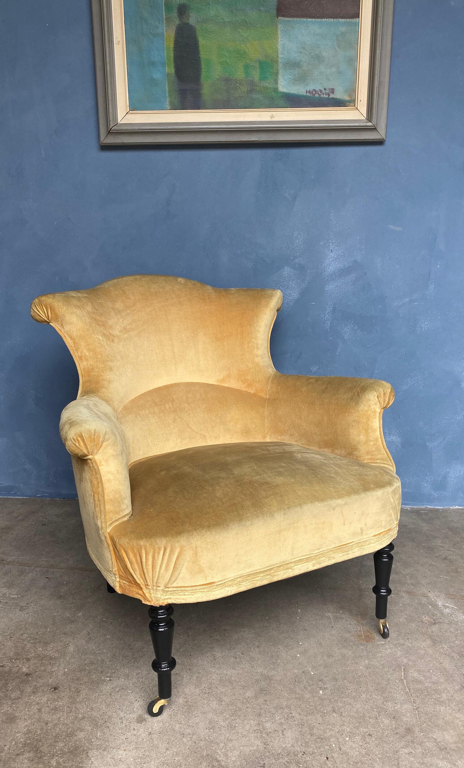 Large French Napoleon III Armchair in Gold Velvet For Sale 7