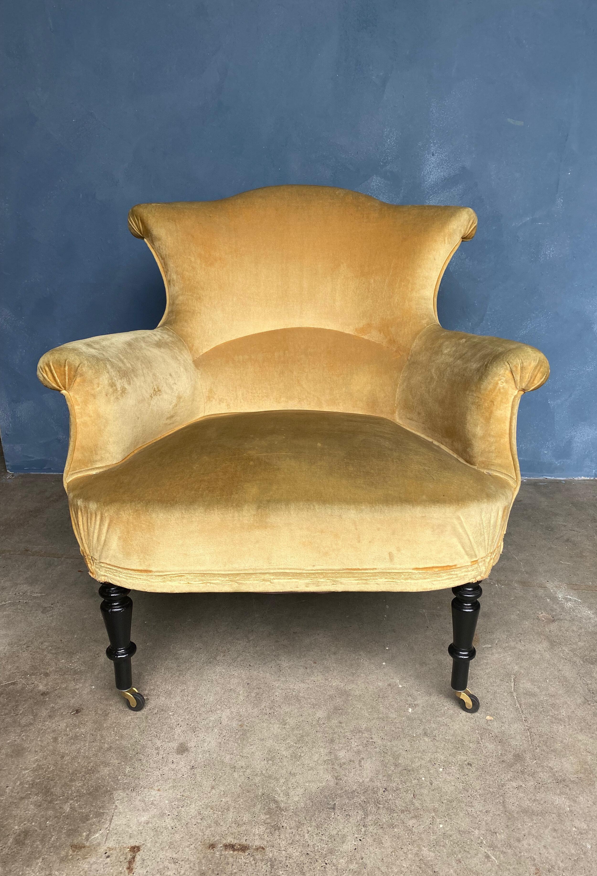 Mid-19th Century Large French Napoleon III Armchair in Gold Velvet For Sale