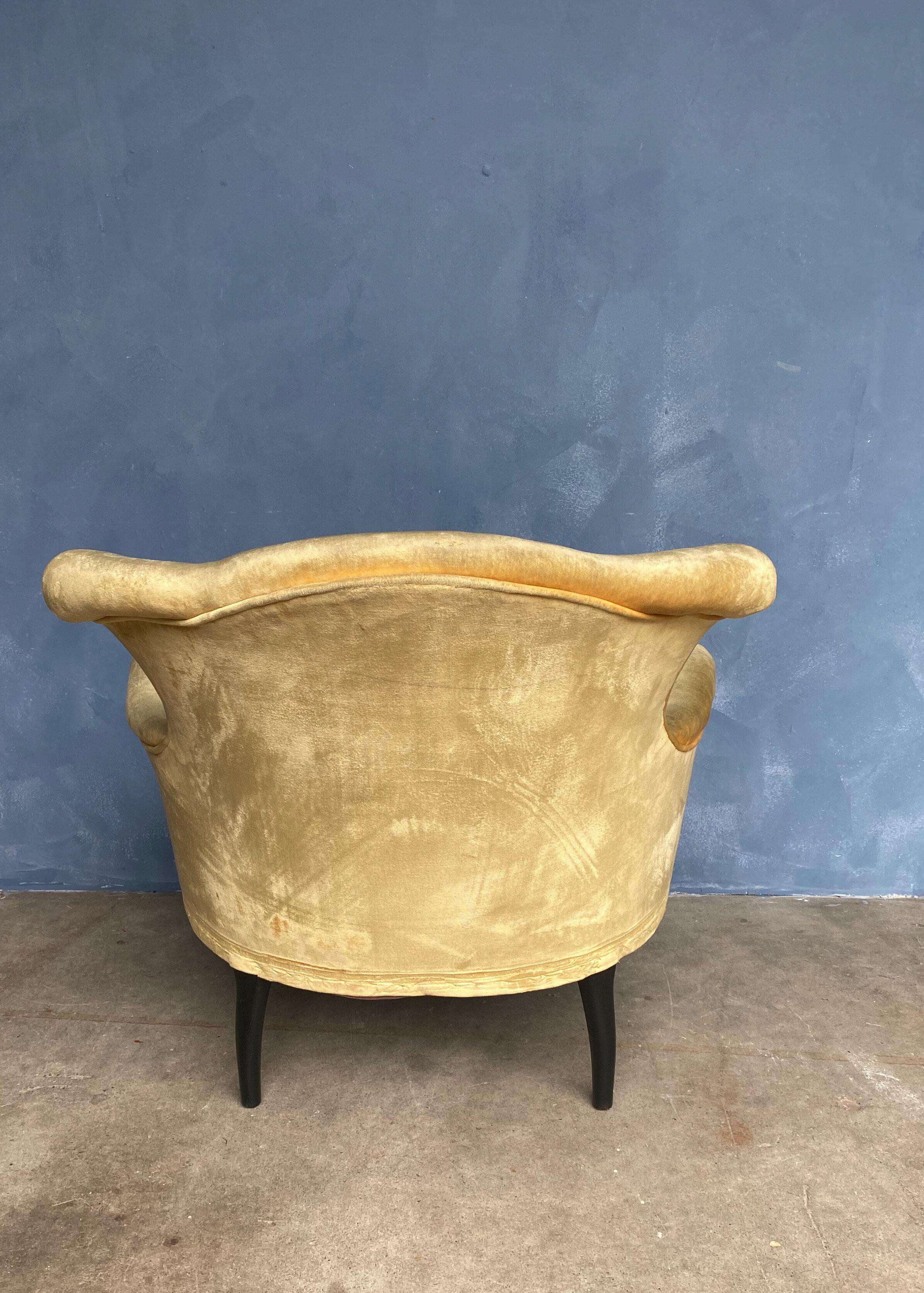 Large French Napoleon III Armchair in Gold Velvet For Sale 4