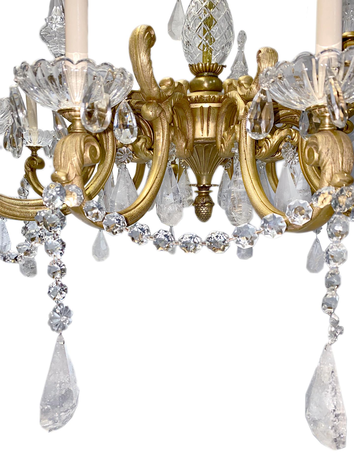 Français Grand lustre français de style néoclassique à deux niveaux en cristal de roche en vente