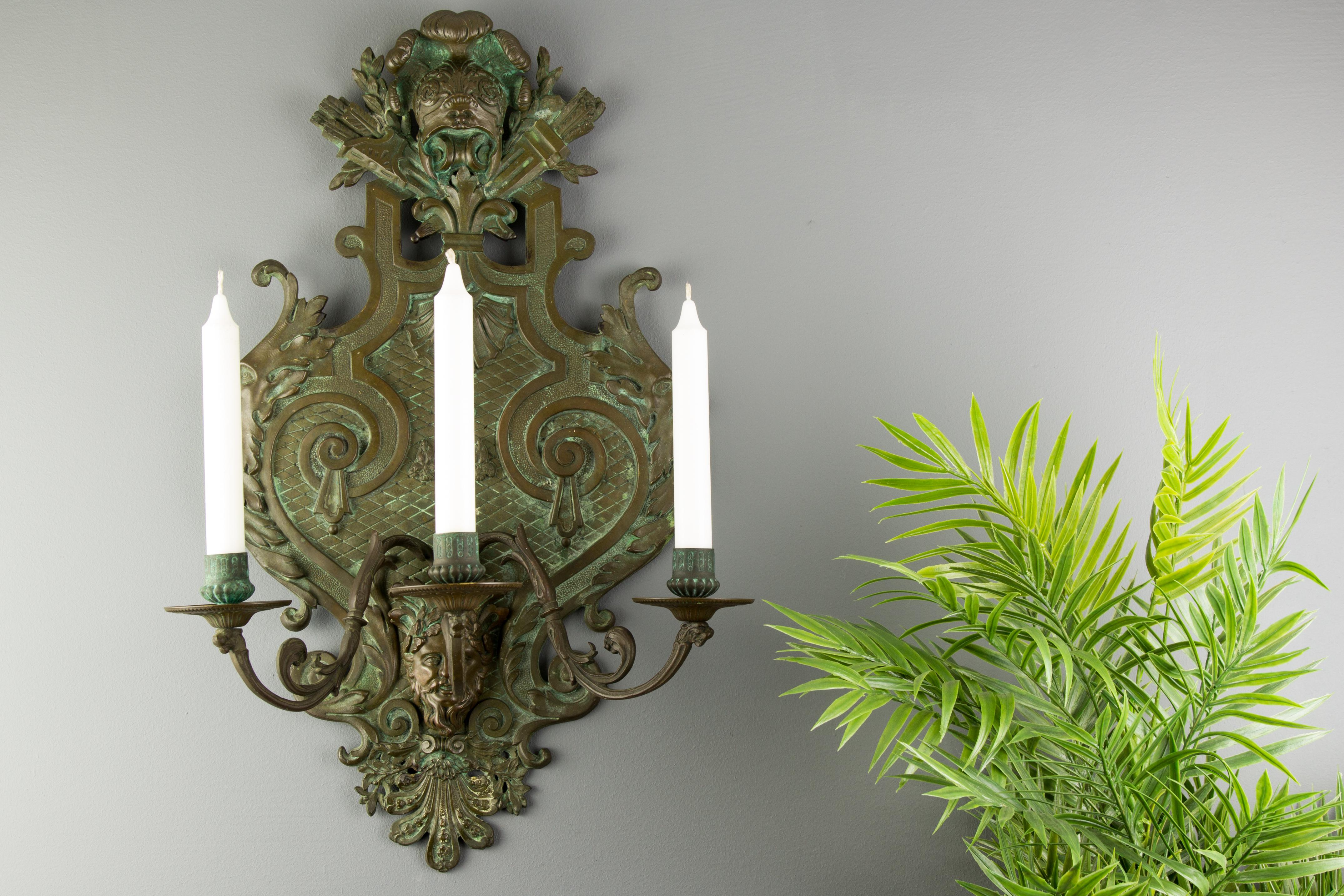 Large French Neoclassical Style Bronze Three-Light Wall Light, Late 19th Century In Good Condition For Sale In Barntrup, DE