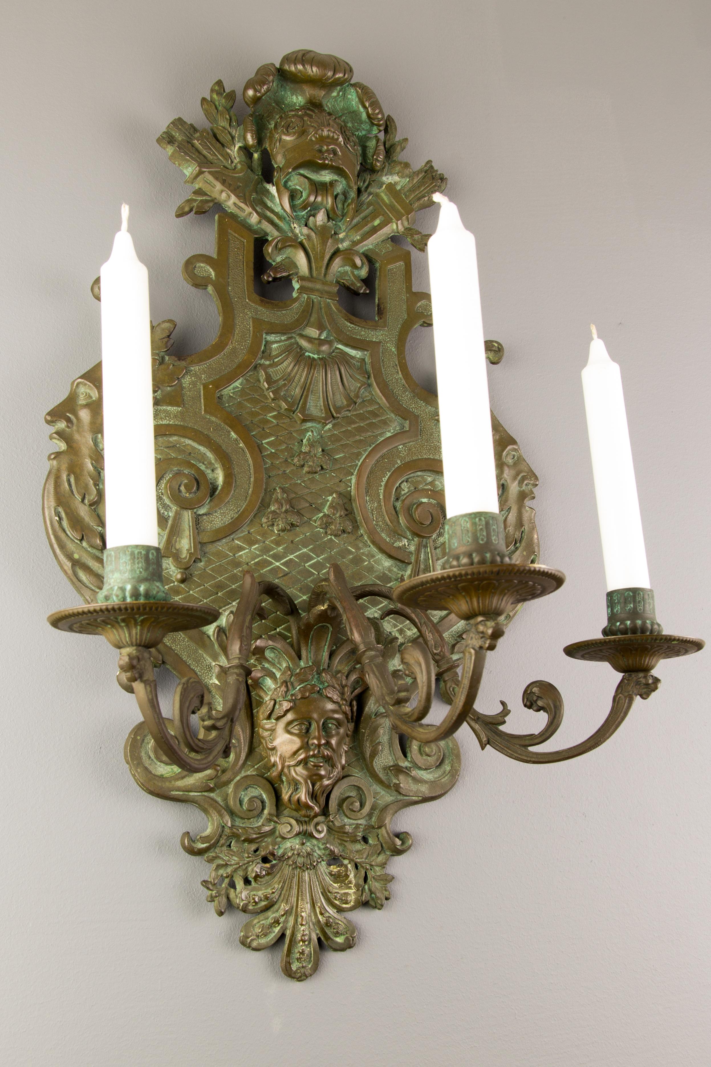 Large French Neoclassical Style Bronze Three-Light Wall Light, Late 19th Century For Sale 2
