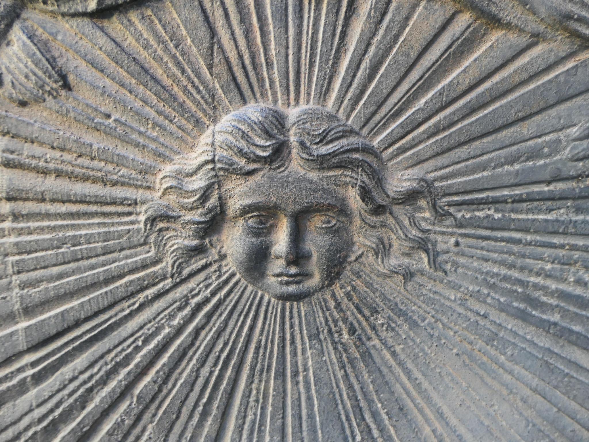 Large French Neoclassical 'The Sun' Fireback / Backsplash, 18th - 19th C. For Sale 5