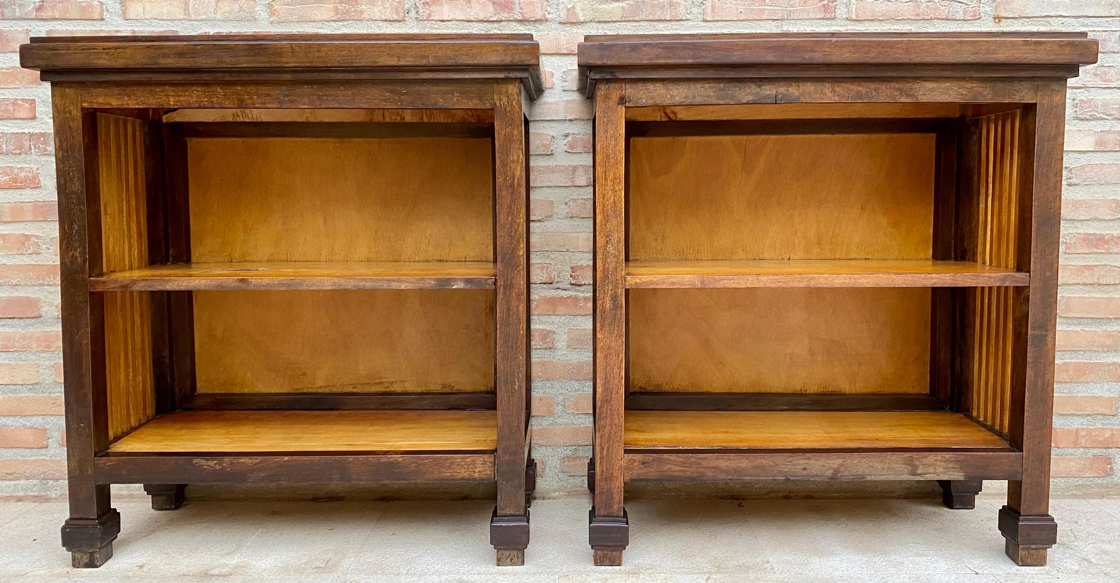 Large French Nightstands in Walnut, 1940, Set of 2 For Sale 5