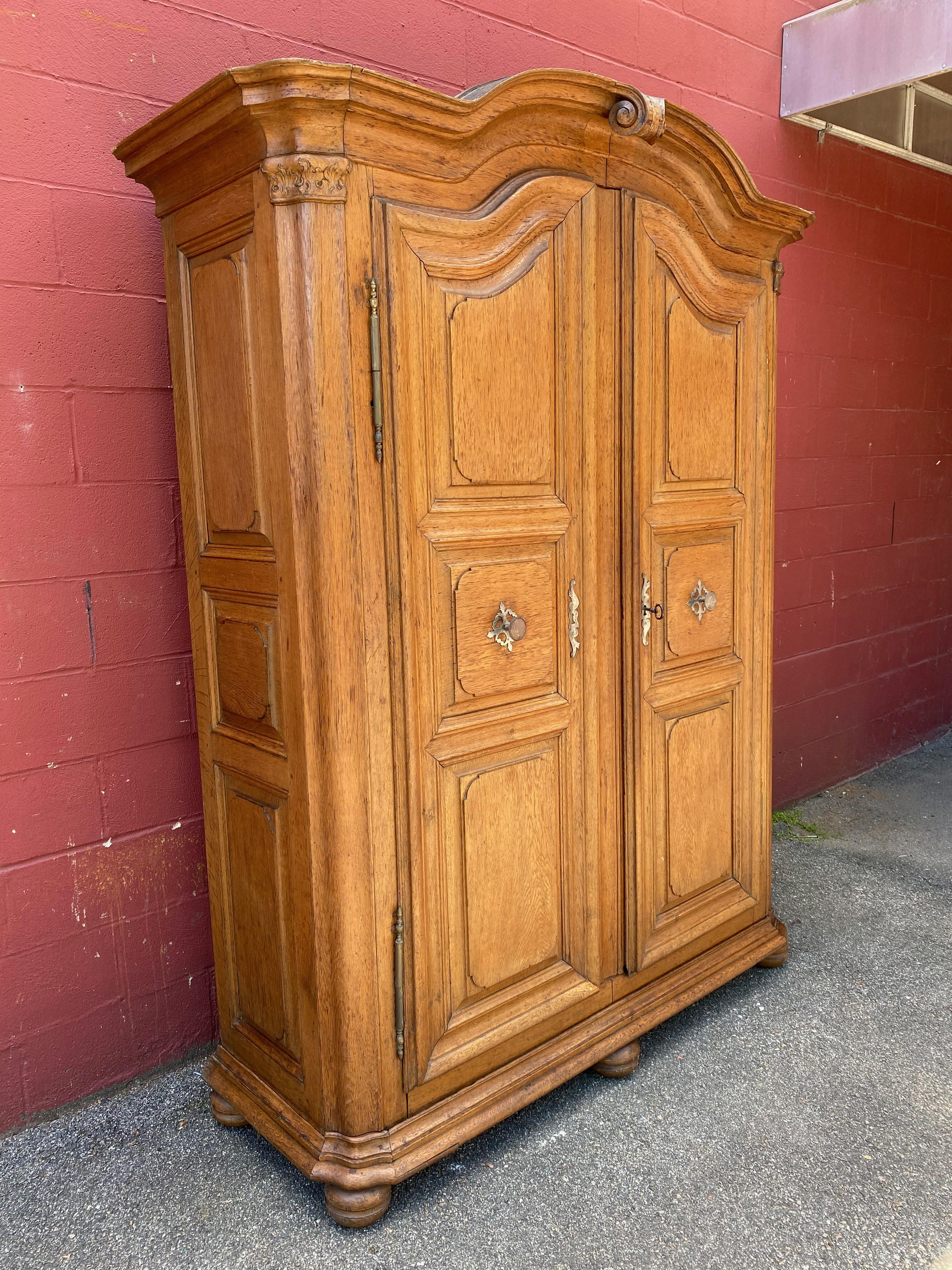 what is an armoire