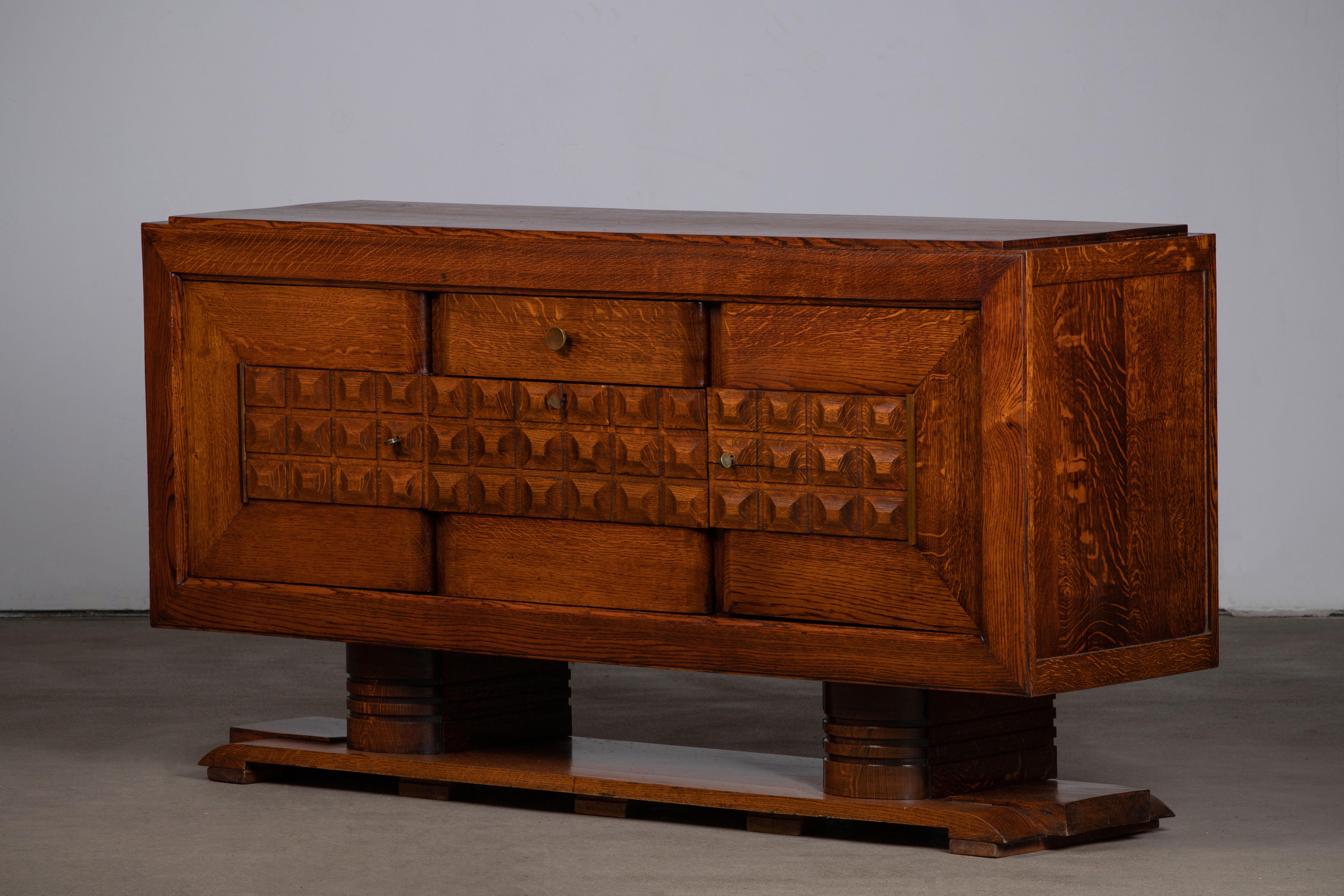 Large French Oak Art Deco Sideboard Att. to Charles Dudouyt, France, C1940s In Good Condition For Sale In Wiesbaden, DE