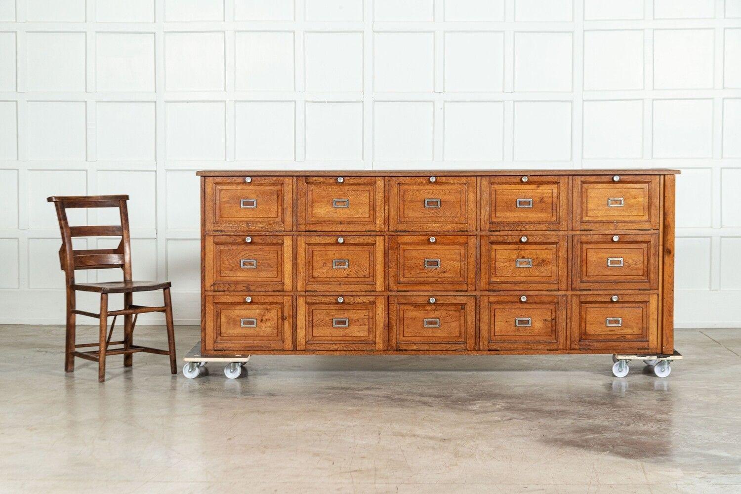 Grands tiroirs / Cabinet / Console Haberdashery en chêne français Bon état - En vente à Staffordshire, GB