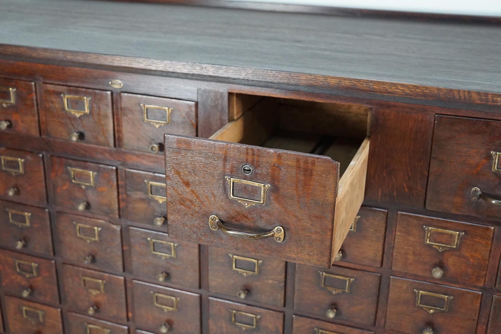 Grande mobile da notaio/archivio in Oak francese, anni 1920/30 in vendita 7