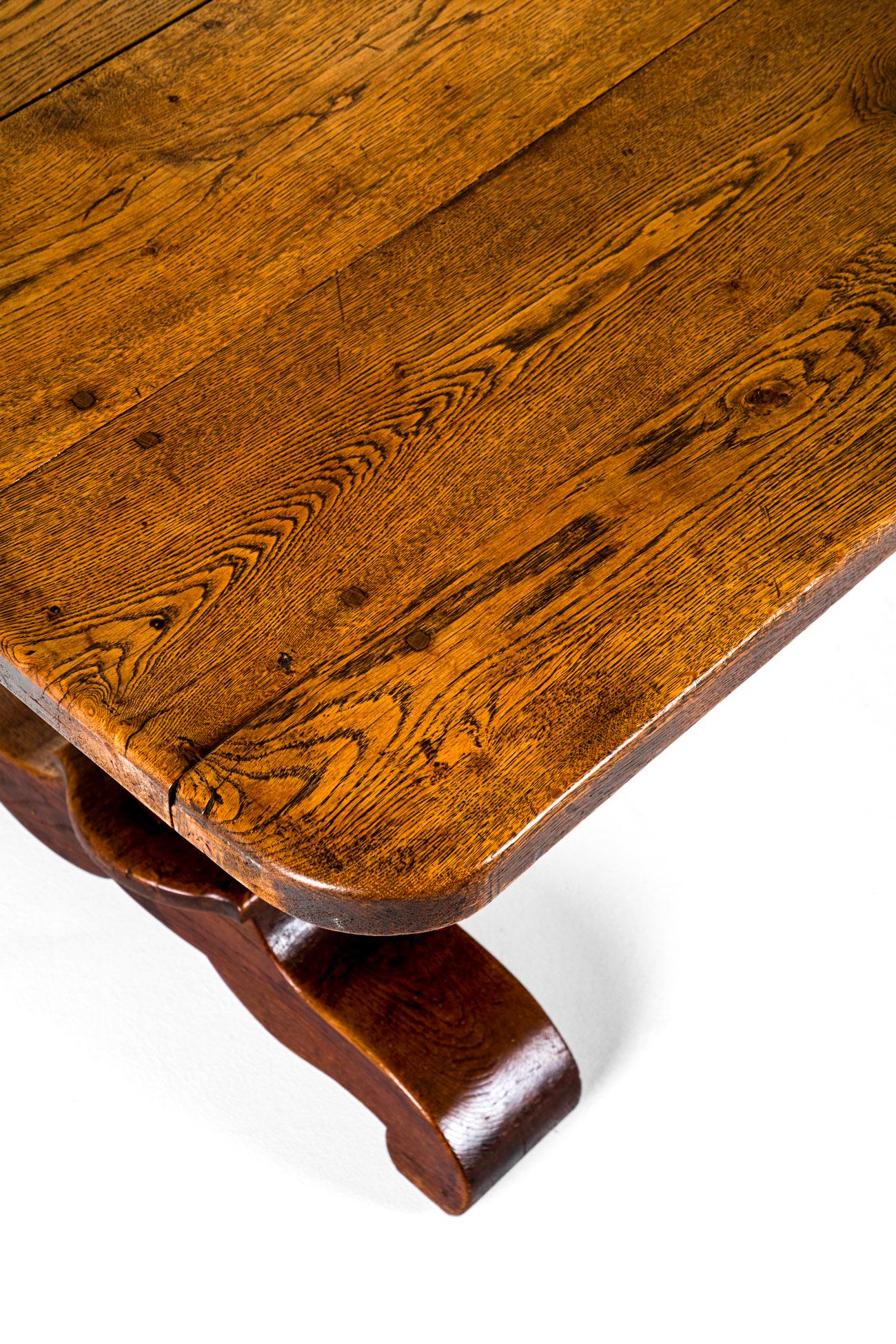Grande table de réfectoire en Oak Oak français en vente 4