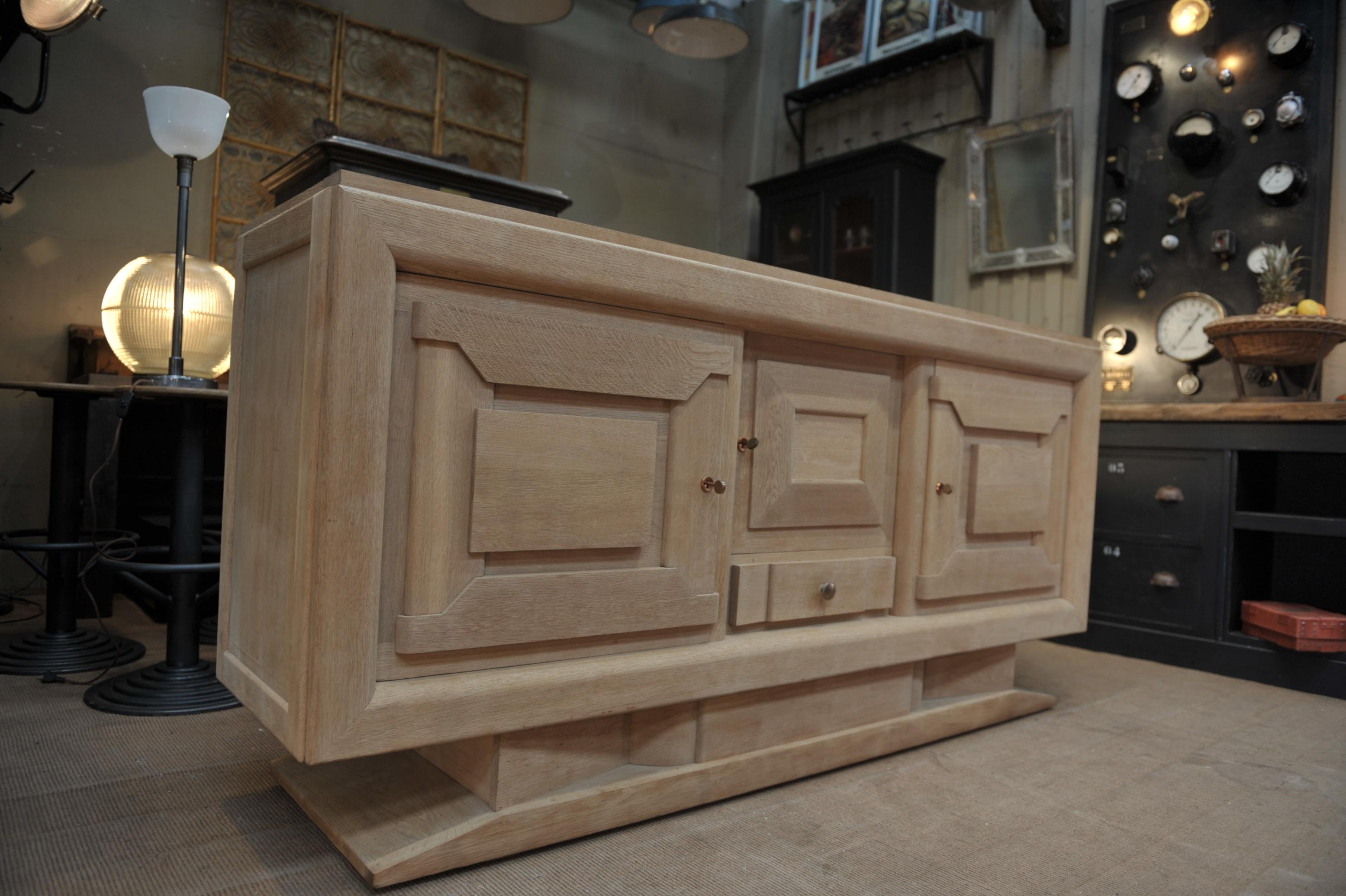 Large French Oak Sideboard, Credenza Charles Dudouyt, 1940s In Good Condition In Roubaix, FR