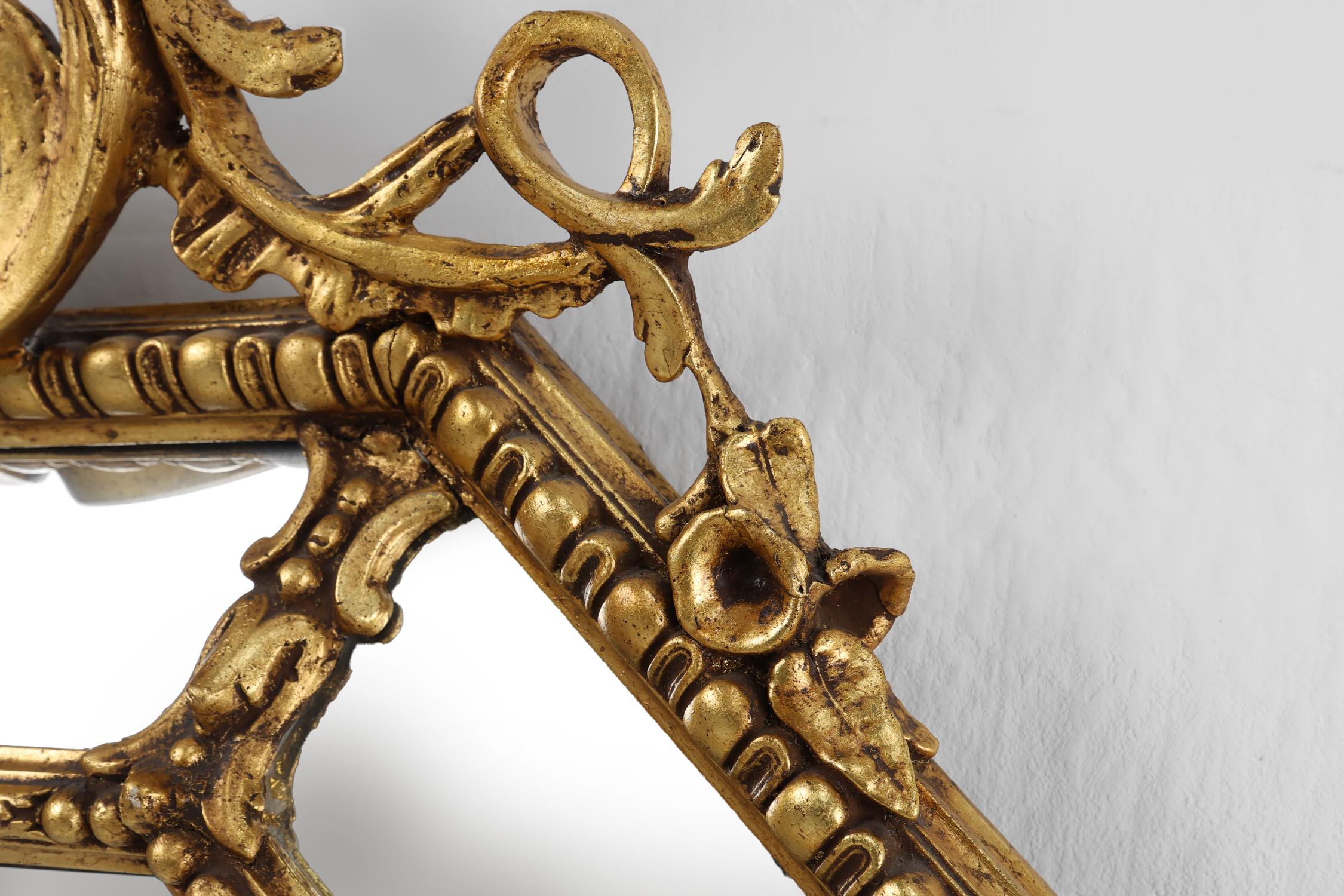 Gran espejo francés octogonal de madera dorada de estilo Luis XVI Espejo en venta