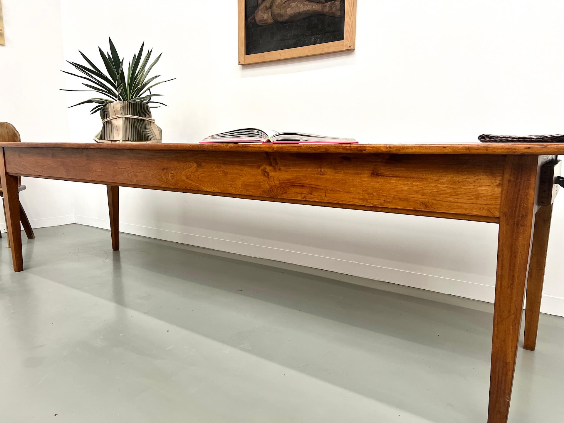 Large french old oak farm table with spindle legs, circa 1930 13
