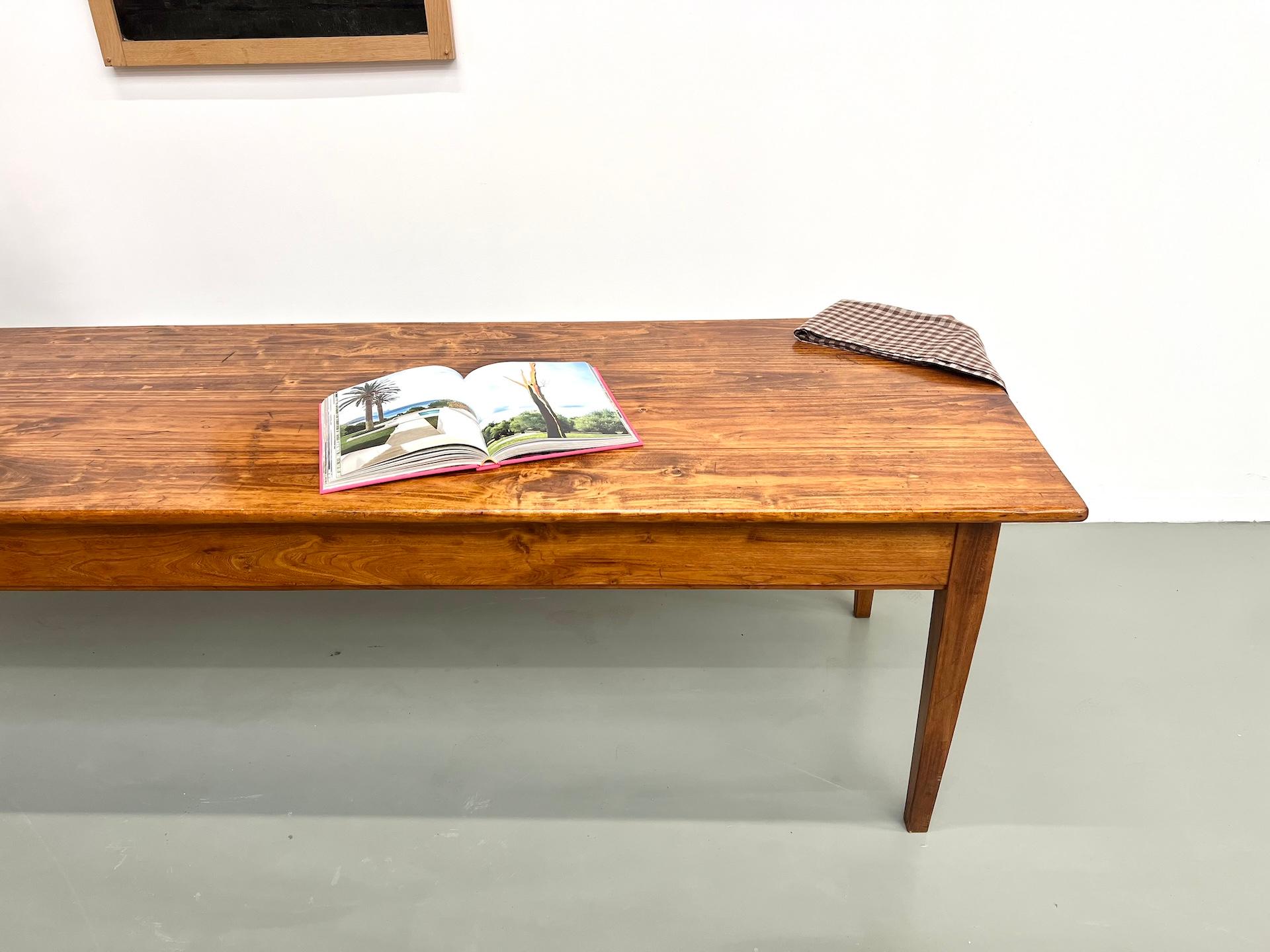 Large french old oak farm table with spindle legs, circa 1930 In Good Condition In LYON, FR
