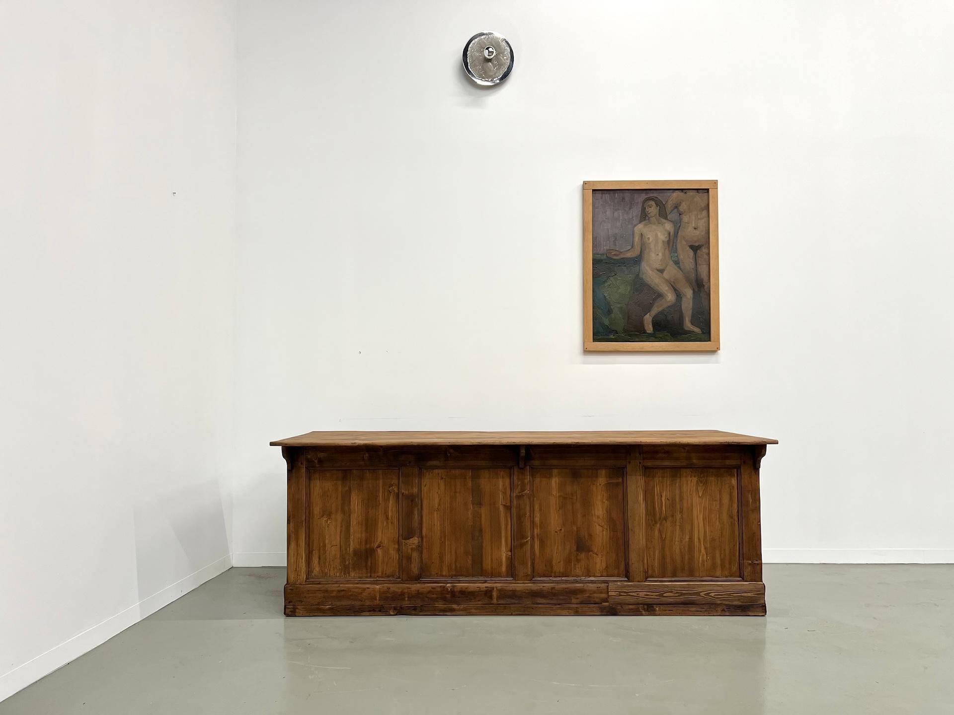 Large french old solid pine trading counter, 50's For Sale 8