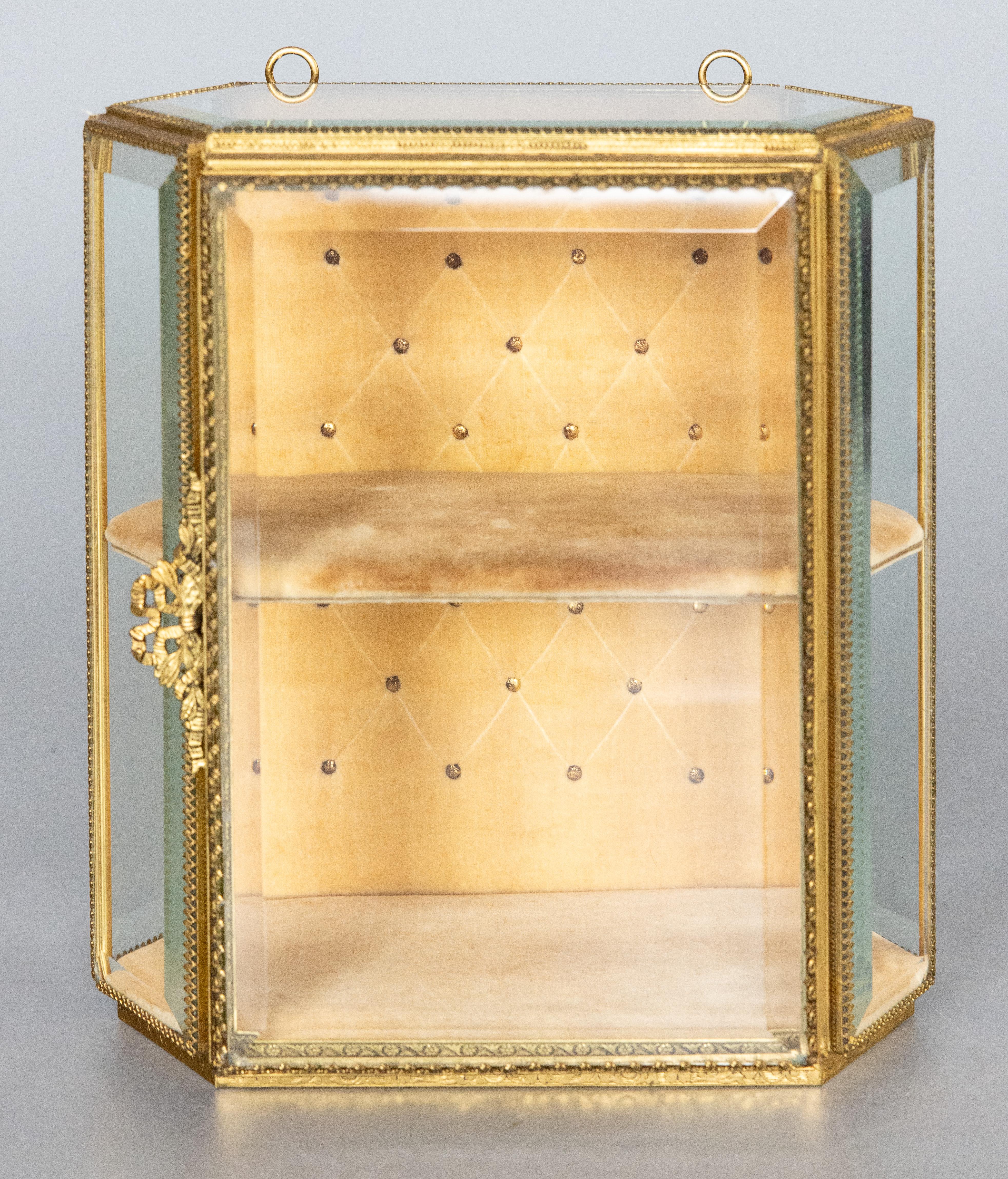Large French Ormolu & Glass Hanging Wall Jewelry Casket Box, circa 1900 For Sale 6