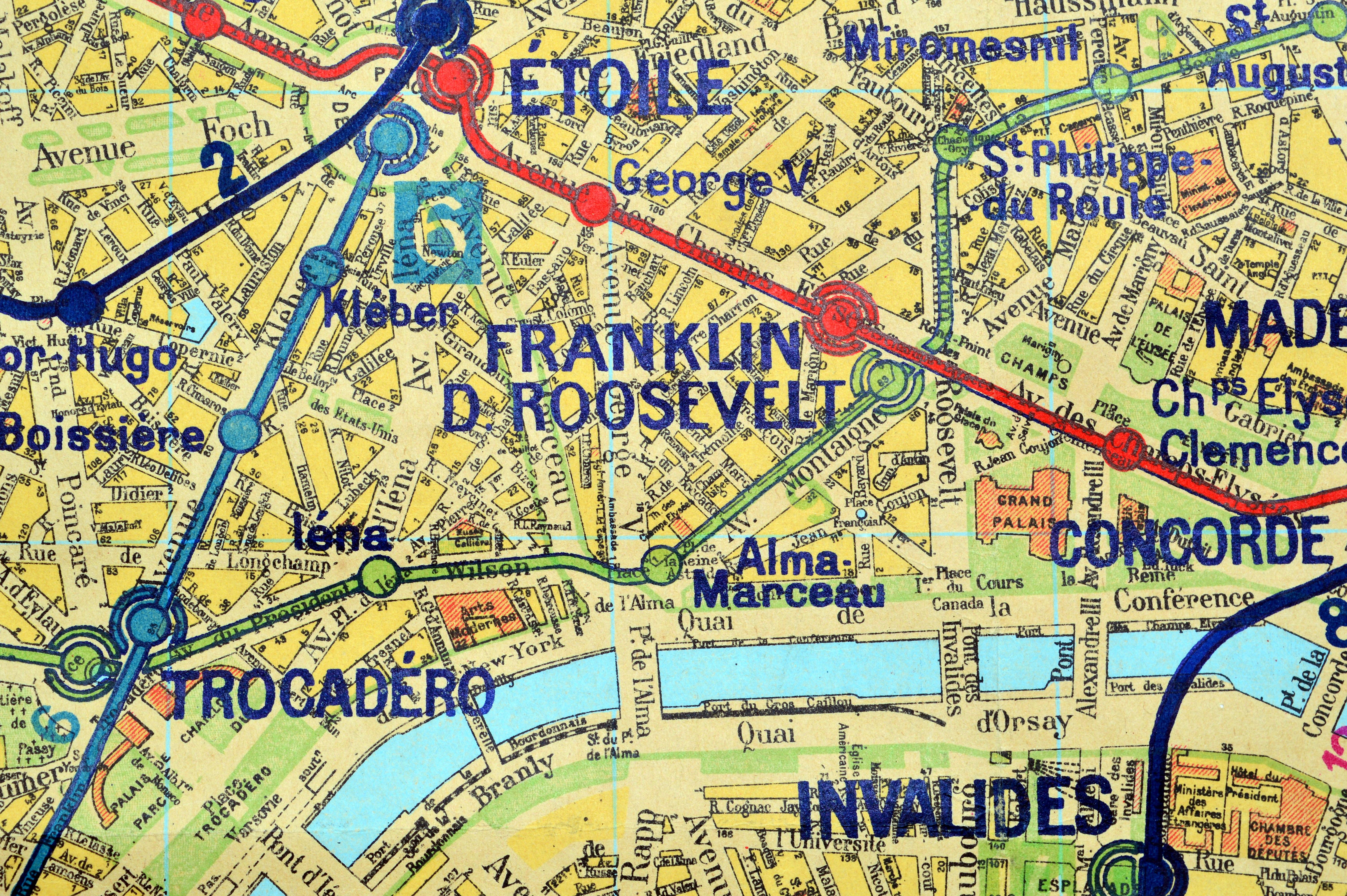 Large French Paris Metro Map 1947 In Good Condition In Stockholm, SE