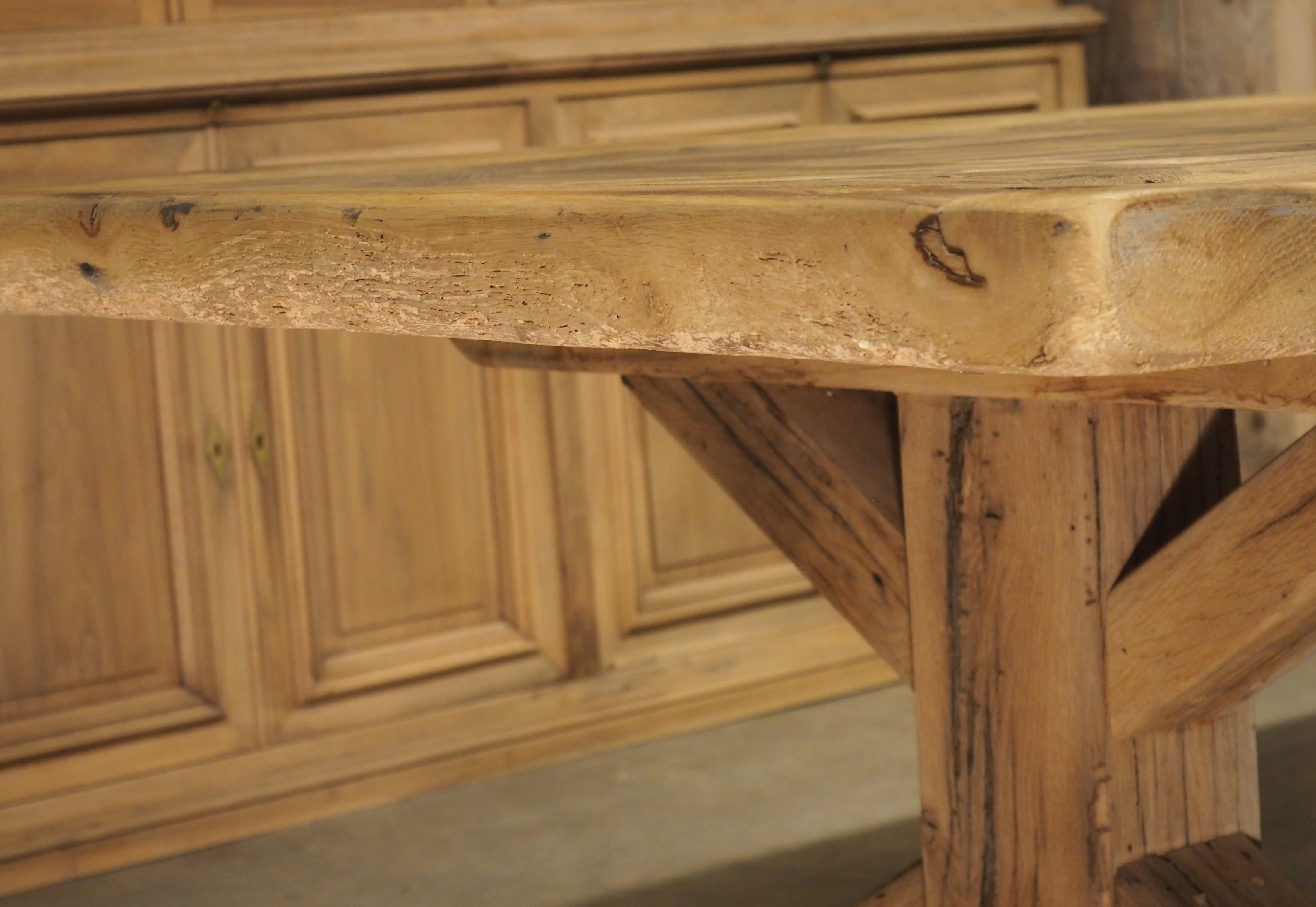 Gran Mesa de Comedor Francesa con Tablero de Parquet hecho con Vigas de Roble Rubio Antiguo Siglo XXI y contemporáneo en venta