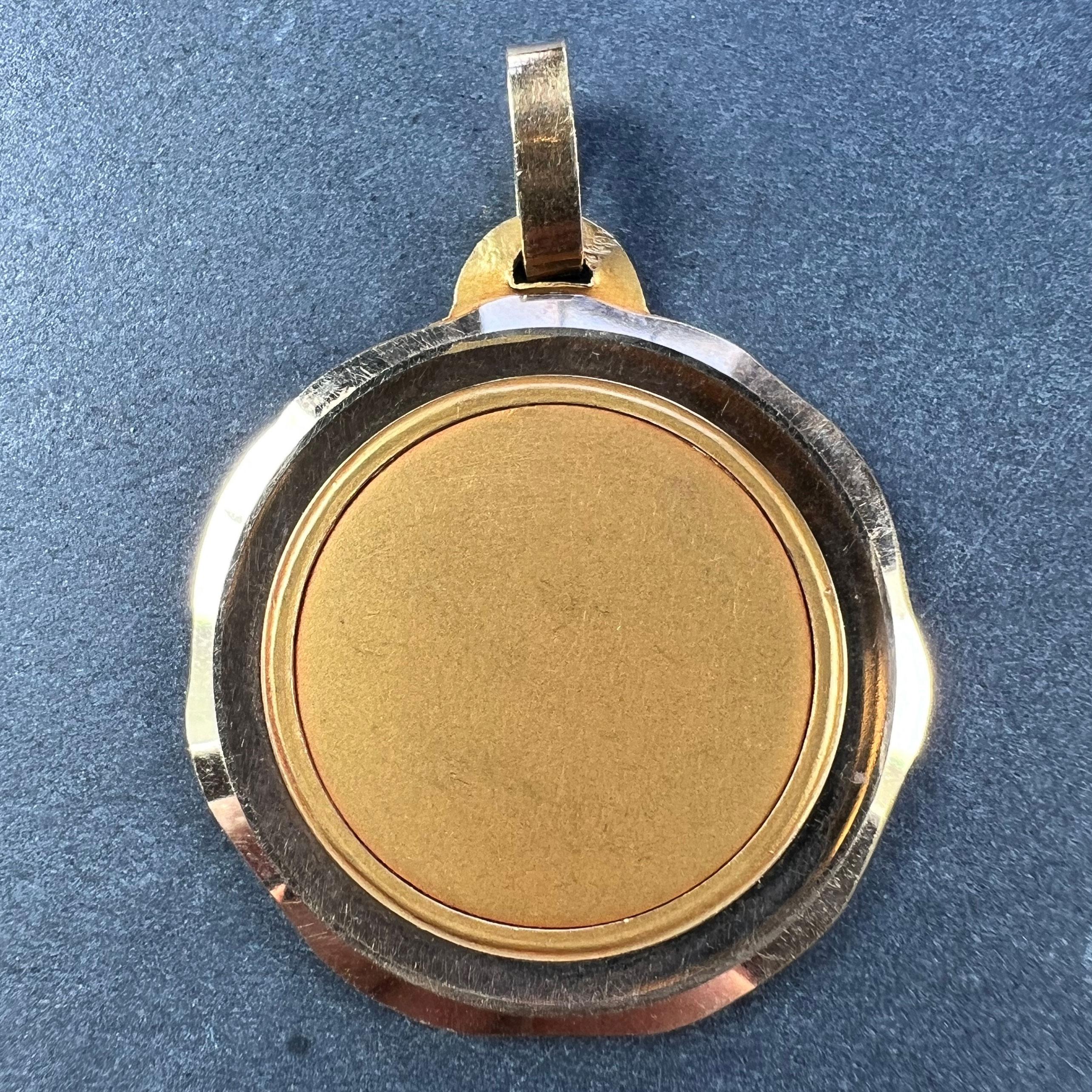 Large French Perriat Saint Christopher 18K Yellow Gold Pendant Medal In Good Condition For Sale In London, GB
