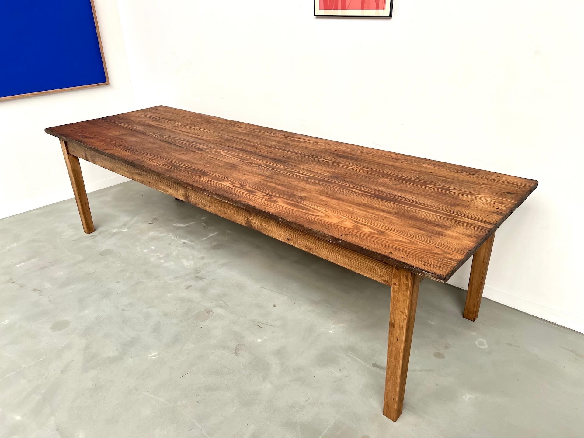 Large french pine farmhouse table – 1970s For Sale 3