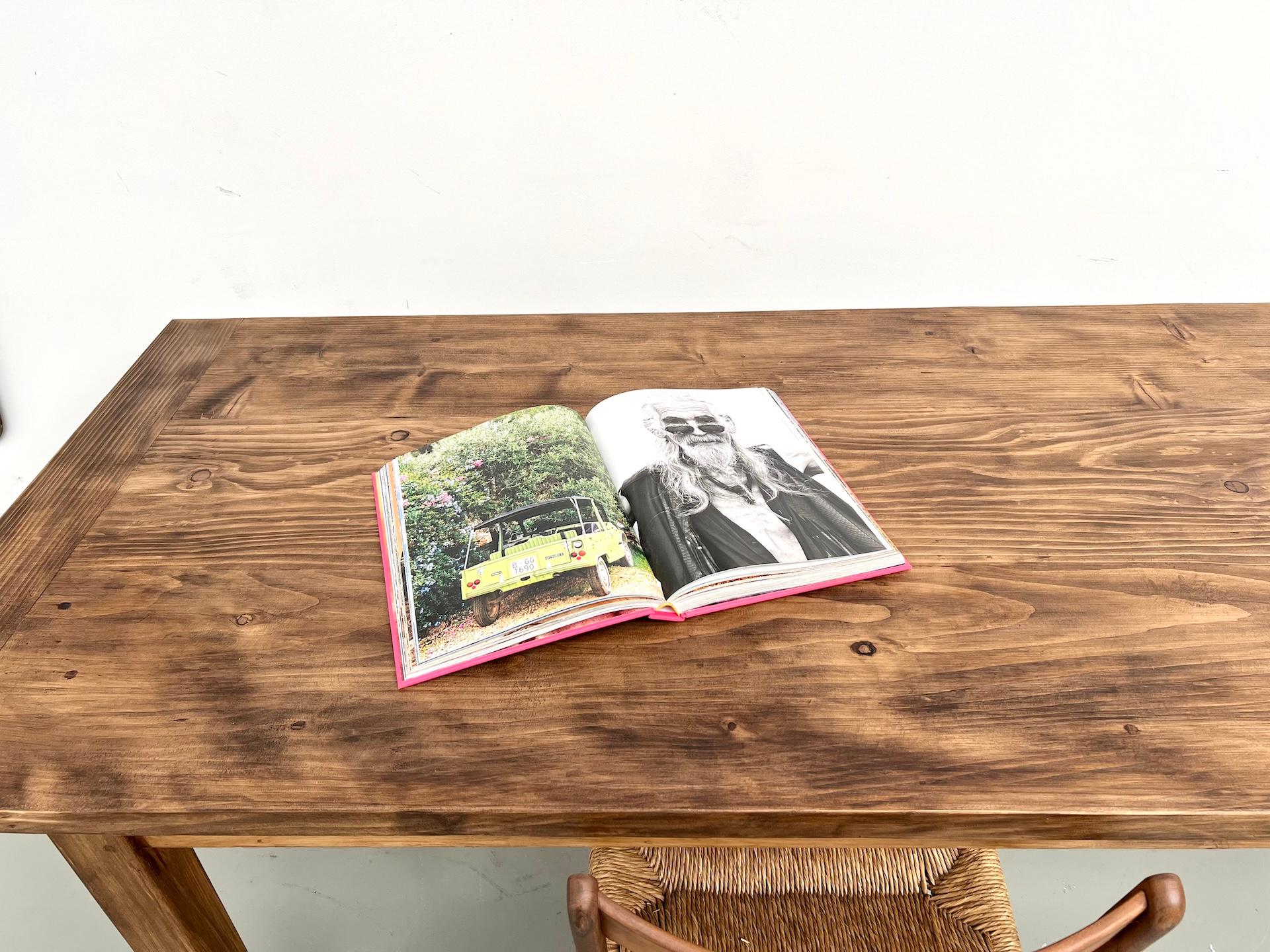 Grande table en pin français, pièce unique fabriquée dans les années 1970. en vente 4