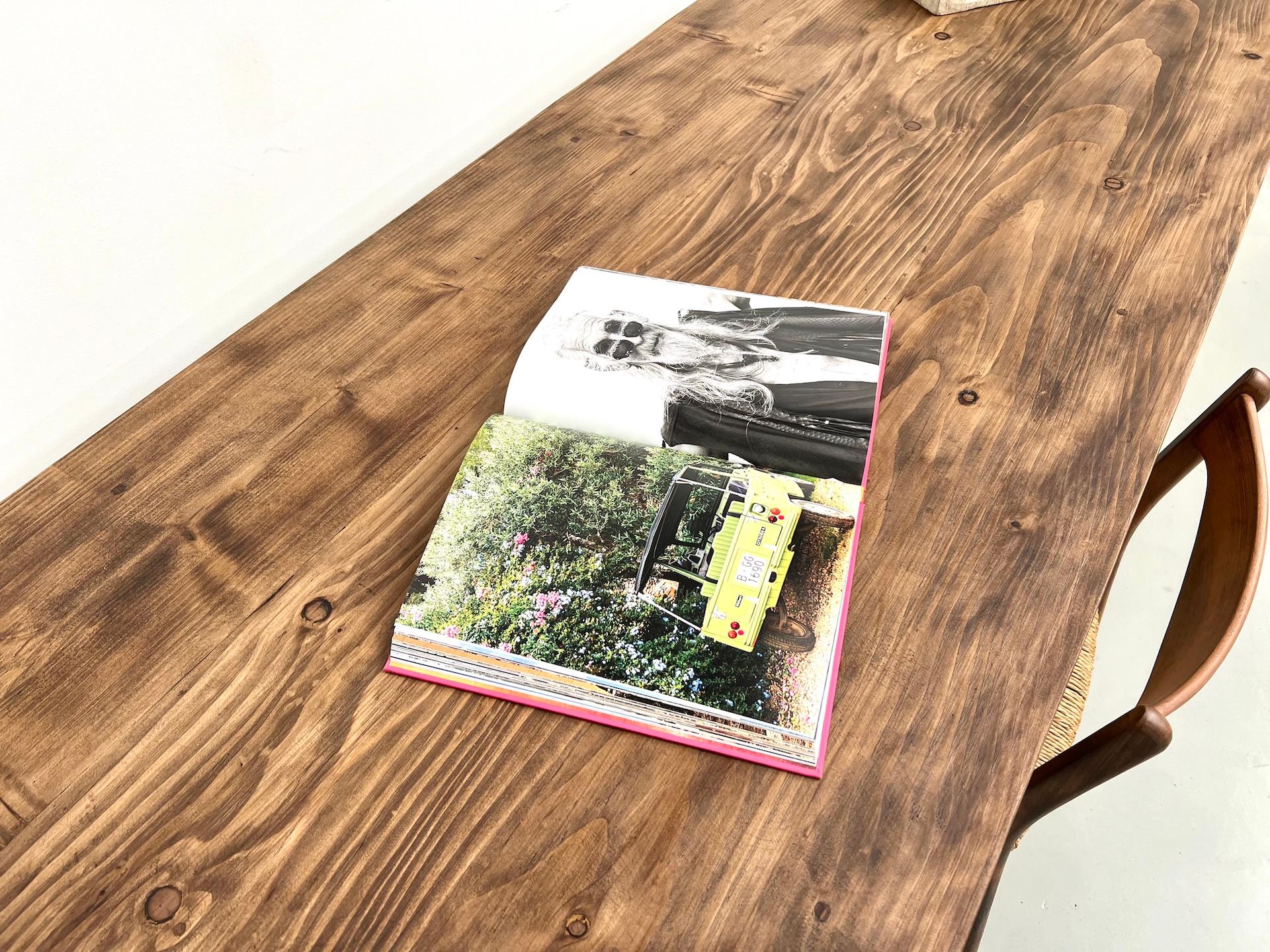 Grande table en pin français, pièce unique fabriquée dans les années 1970. en vente 6