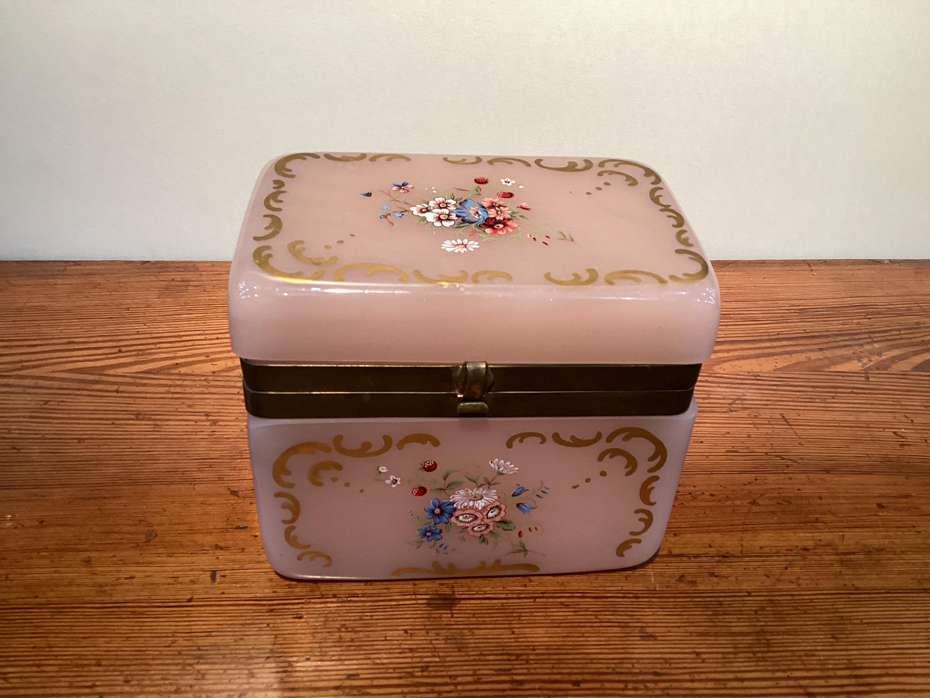 Large French Pink Opaline Box with Gilt and Floral Decoration In Good Condition In Chapel Hill, NC