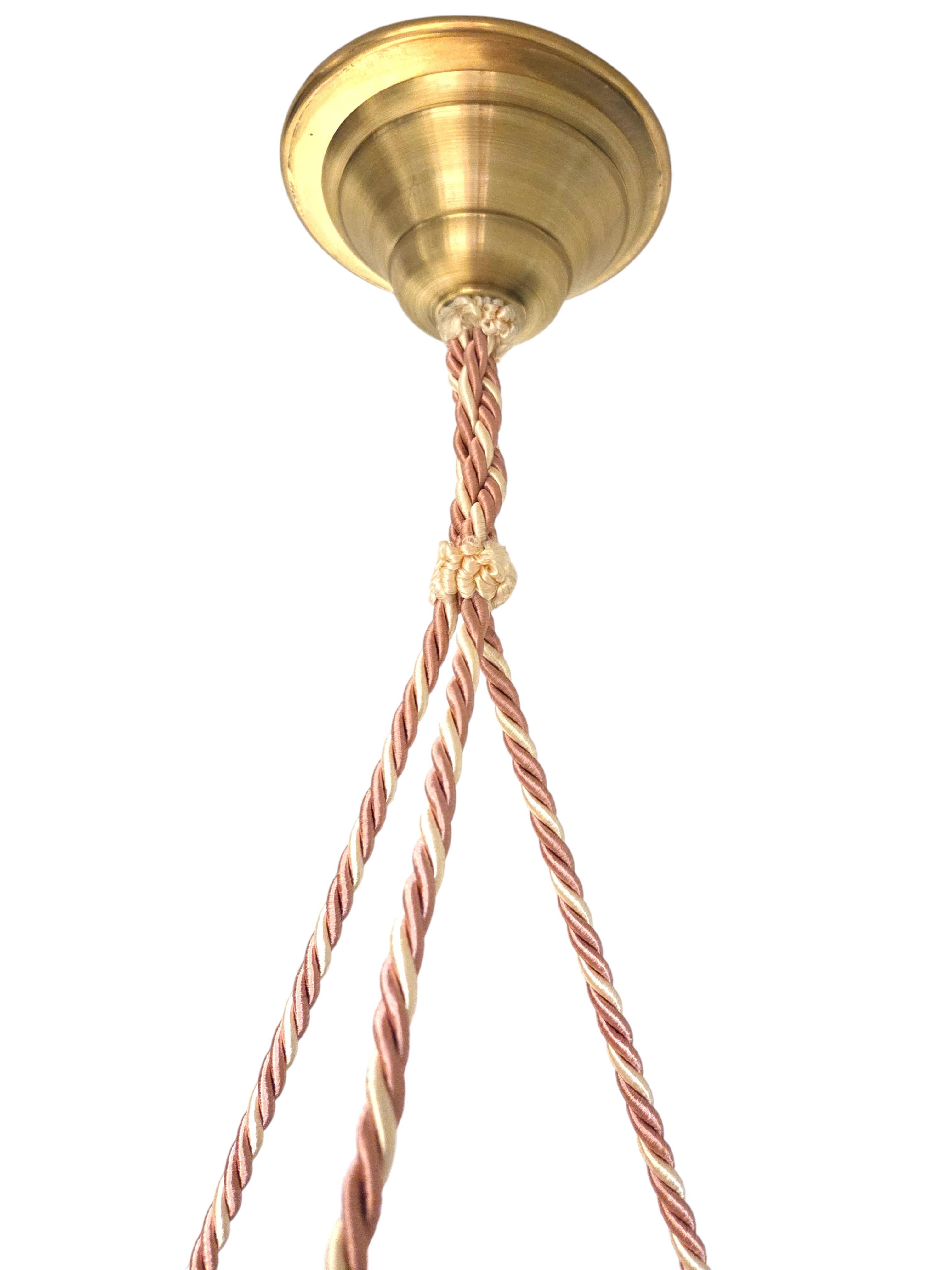 Grand pendentif en verre d'art français rose, saumon, rose avec cordelette en vente 3