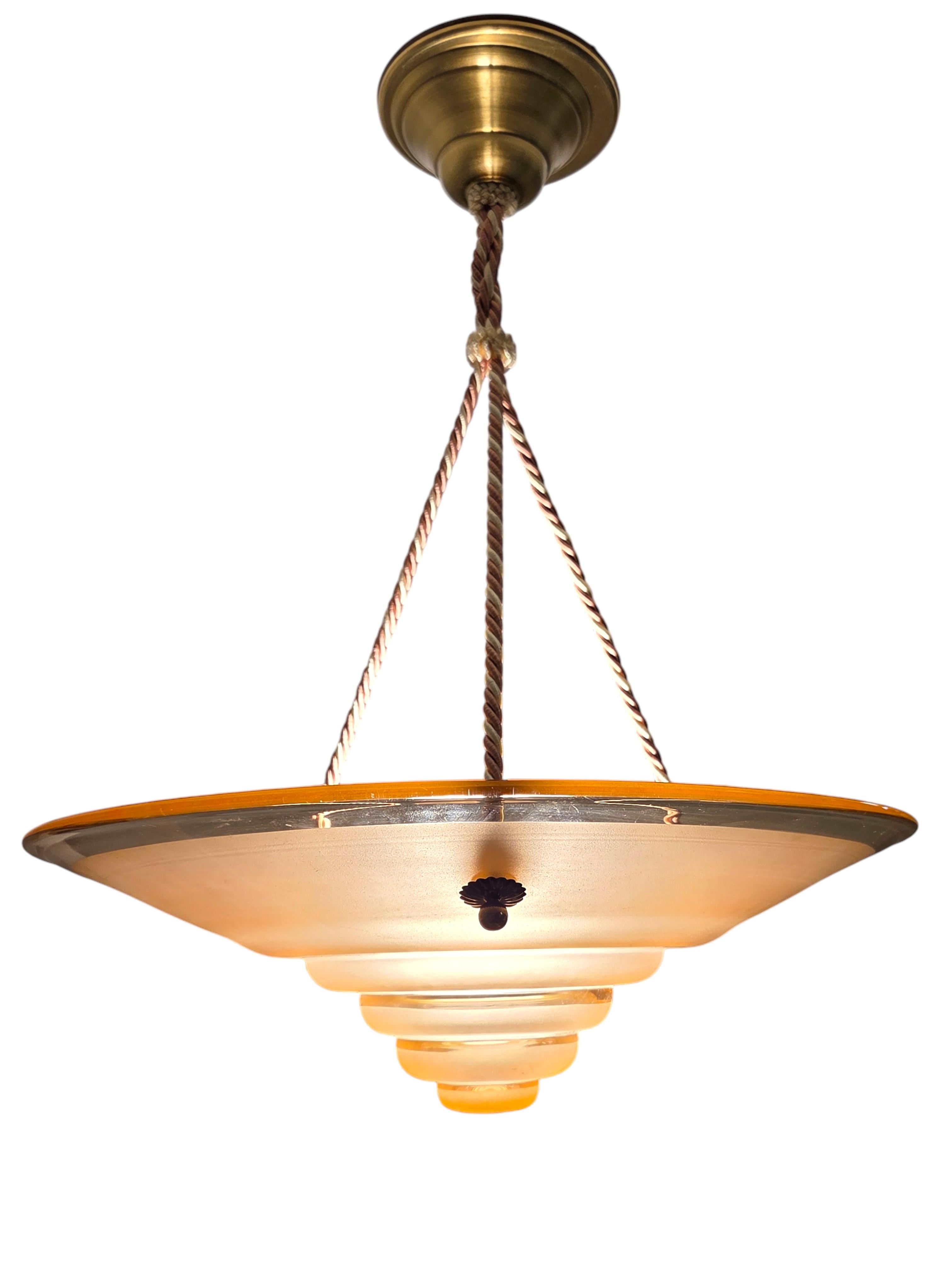 Grand pendentif en verre d'art français rose, saumon, rose avec cordelette en vente 8