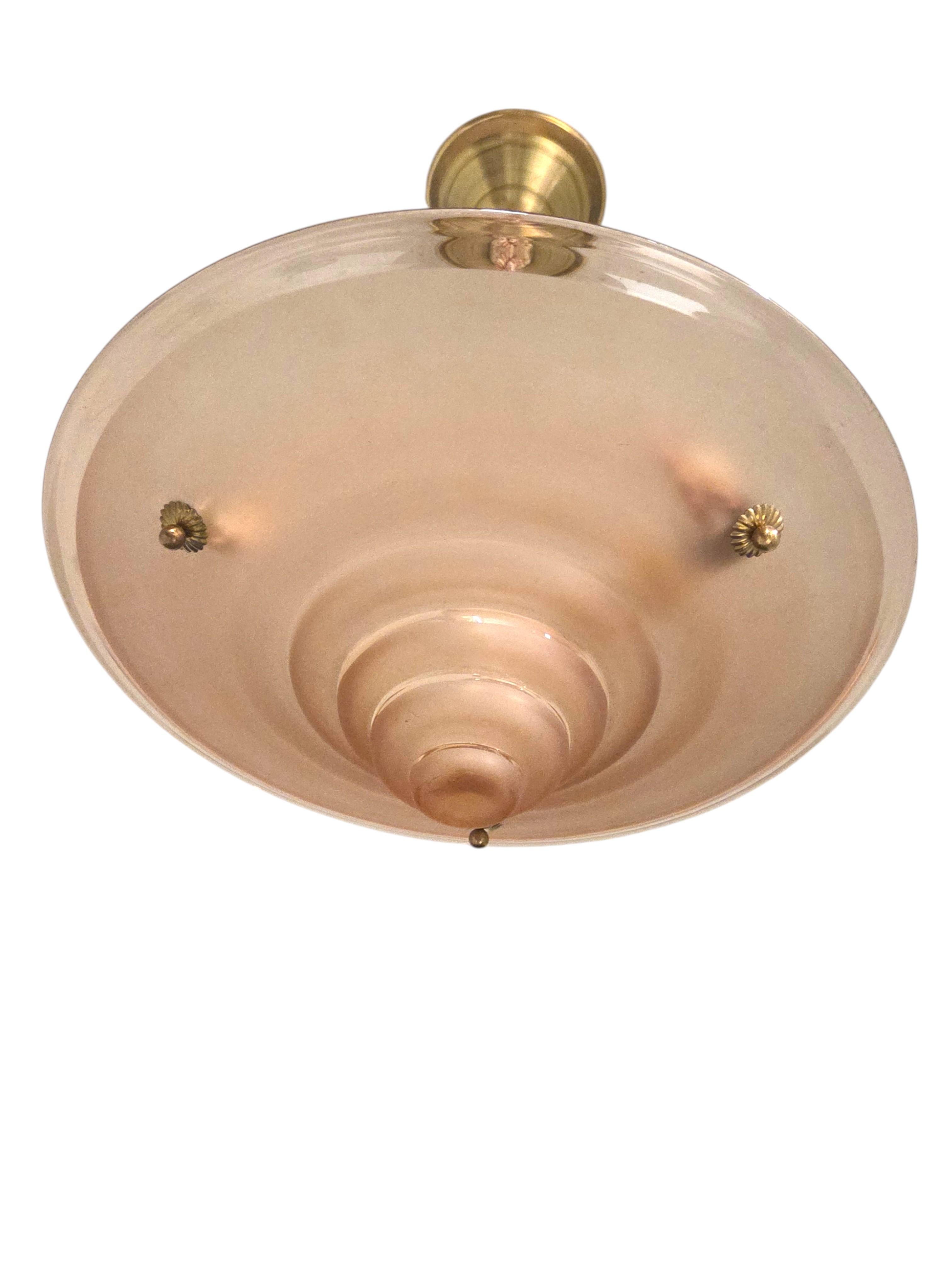 Art déco Grand pendentif en verre d'art français rose, saumon, rose avec cordelette en vente