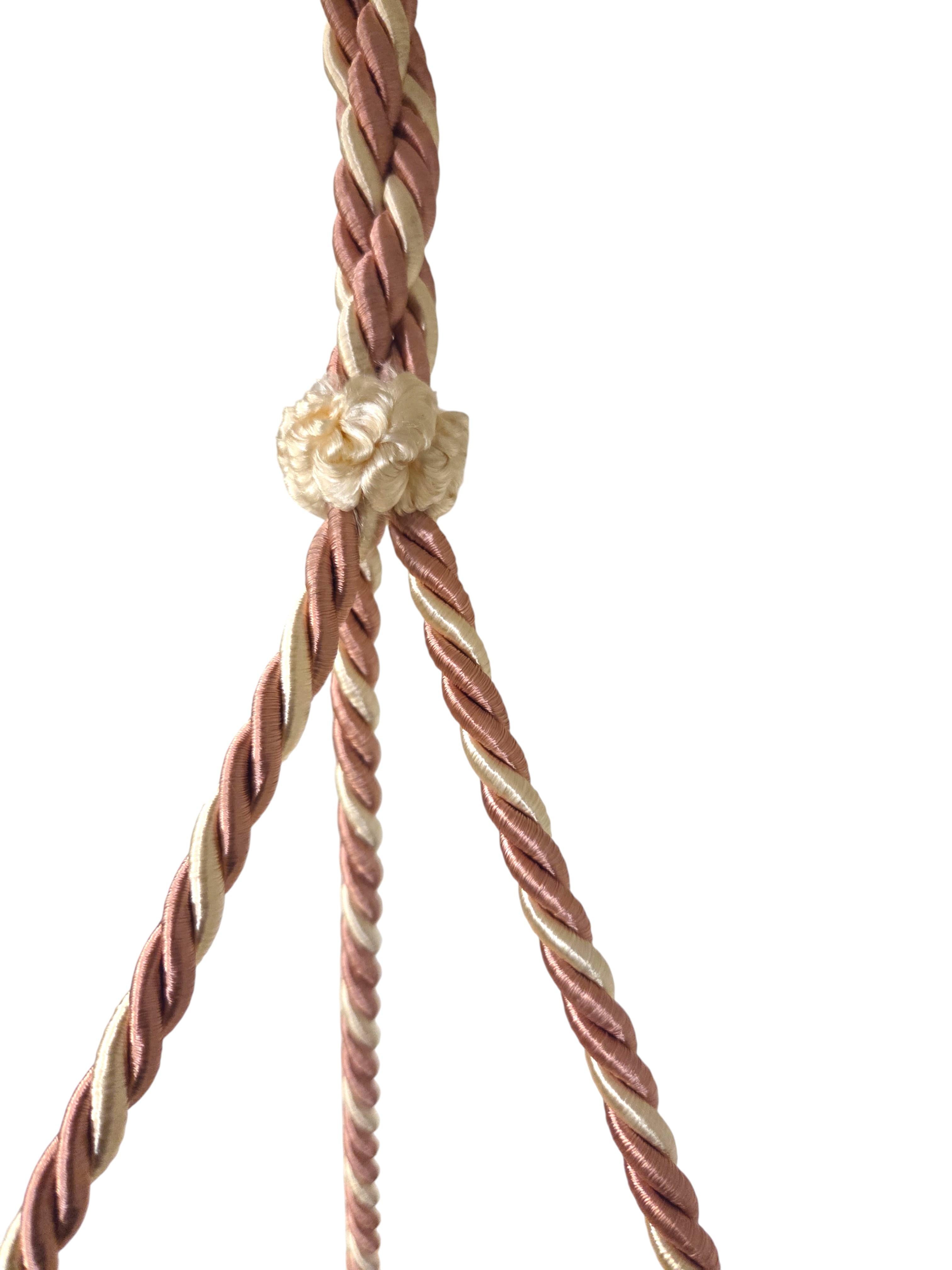 Grand pendentif en verre d'art français rose, saumon, rose avec cordelette en vente 1