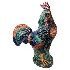 Grande gallo francese in ceramica policroma alla maniera di Choisy-le-Roi