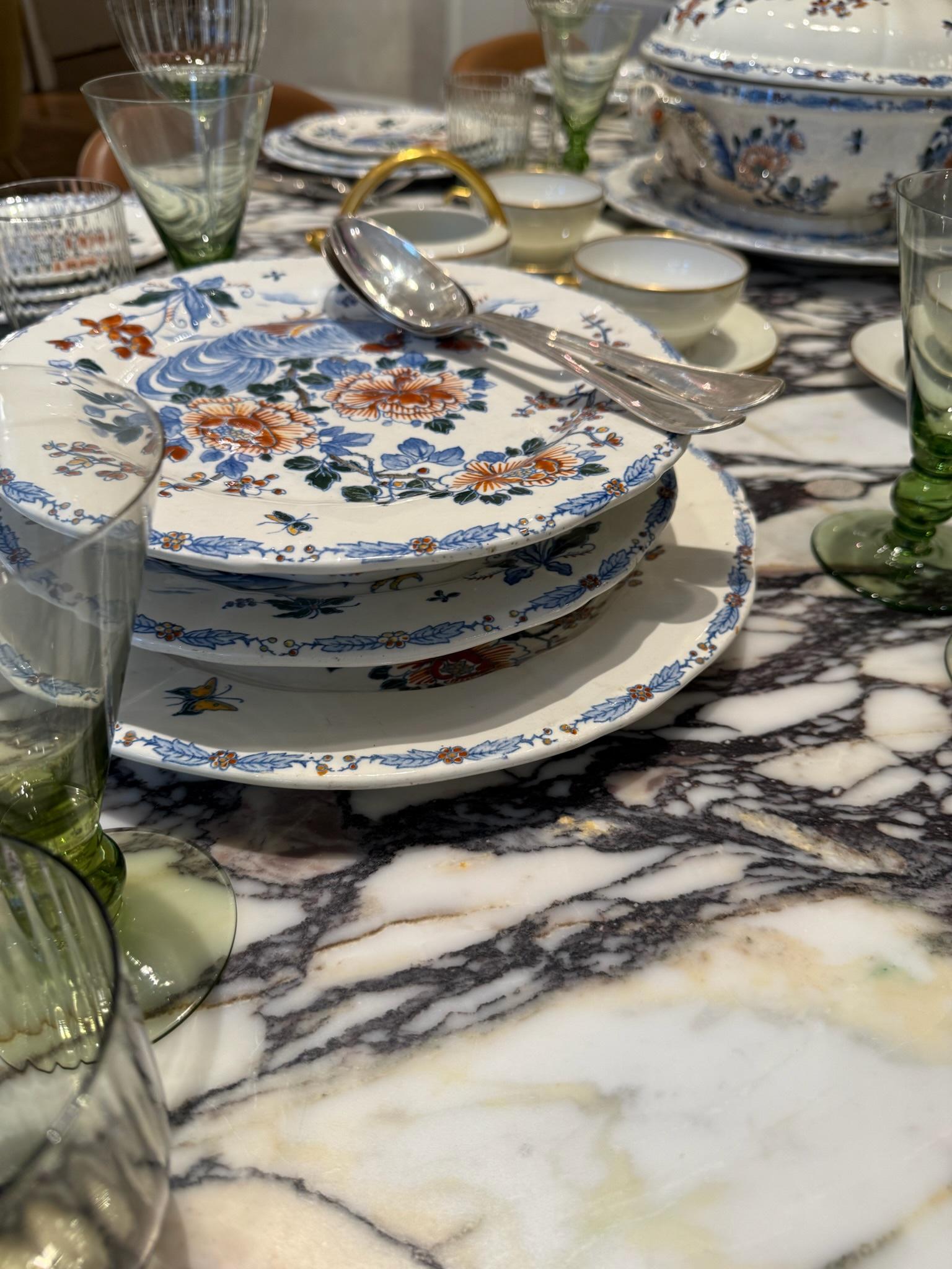 Large French Porcelain Set - Service au Coq For Sale 1