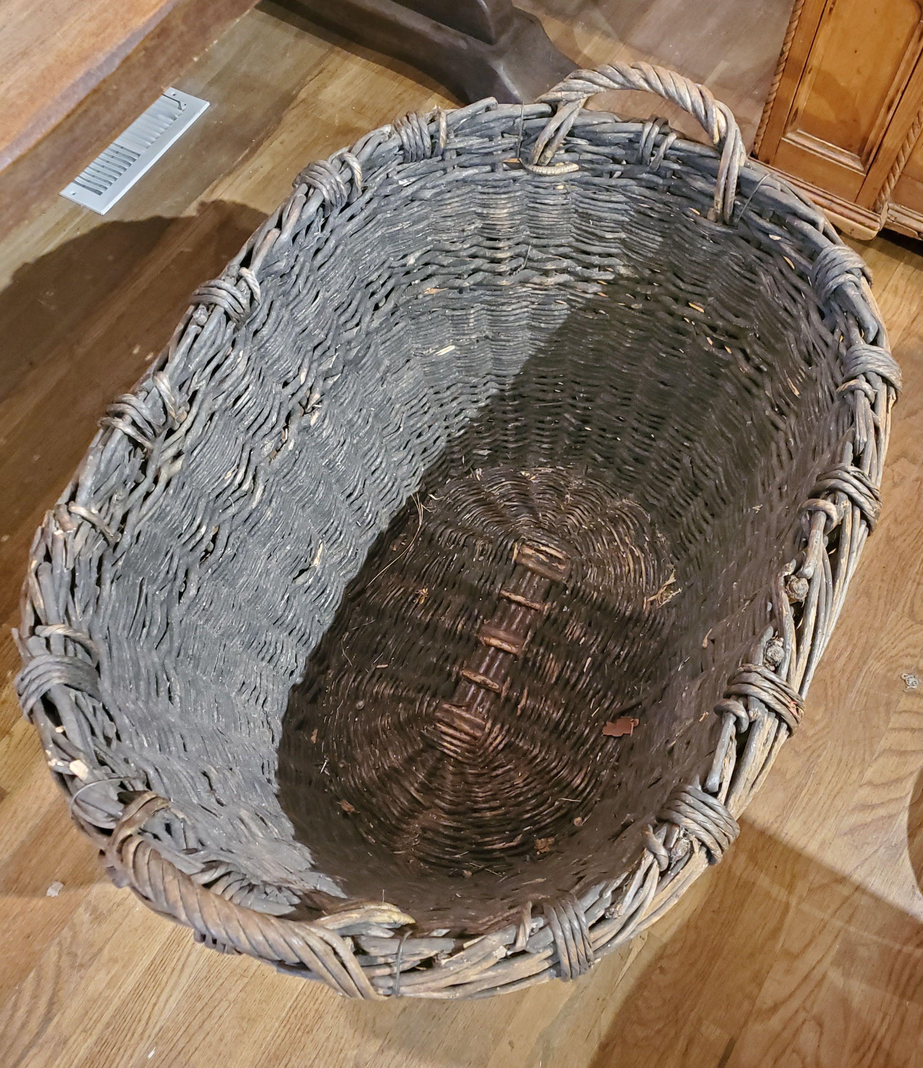 Large French Provincial Grape Harvesting Woven Basket 3