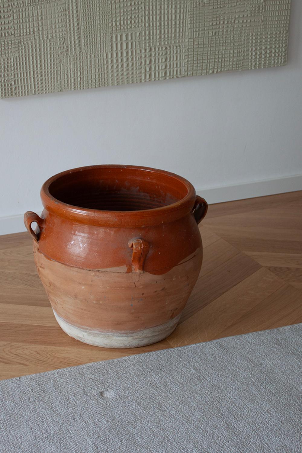 Grande vaso da terra in terracotta smaltata della provincia francese con 4 manici In condizioni buone in vendita a Rümmingen, BW