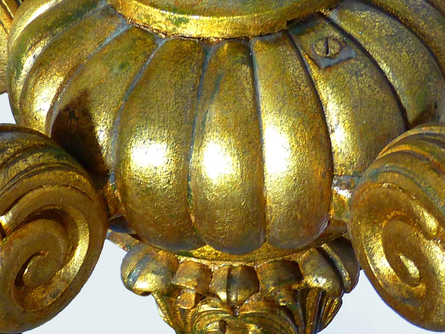 Large French Regency Louis XV Wood Carved Gold Leaf Baroque Giltwood Chandelier For Sale 2