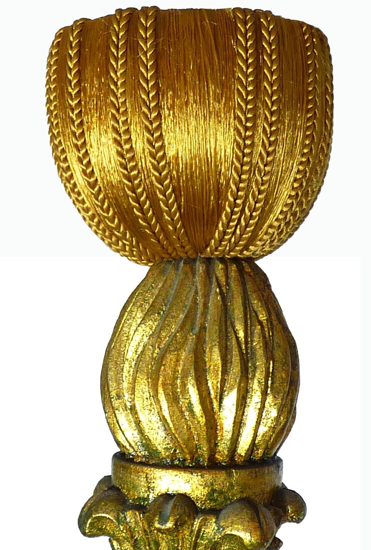 Gran lámpara de araña francesa de la Regencia Luis XV de madera tallada en pan de oro barroca de madera dorada Hoja de oro en venta