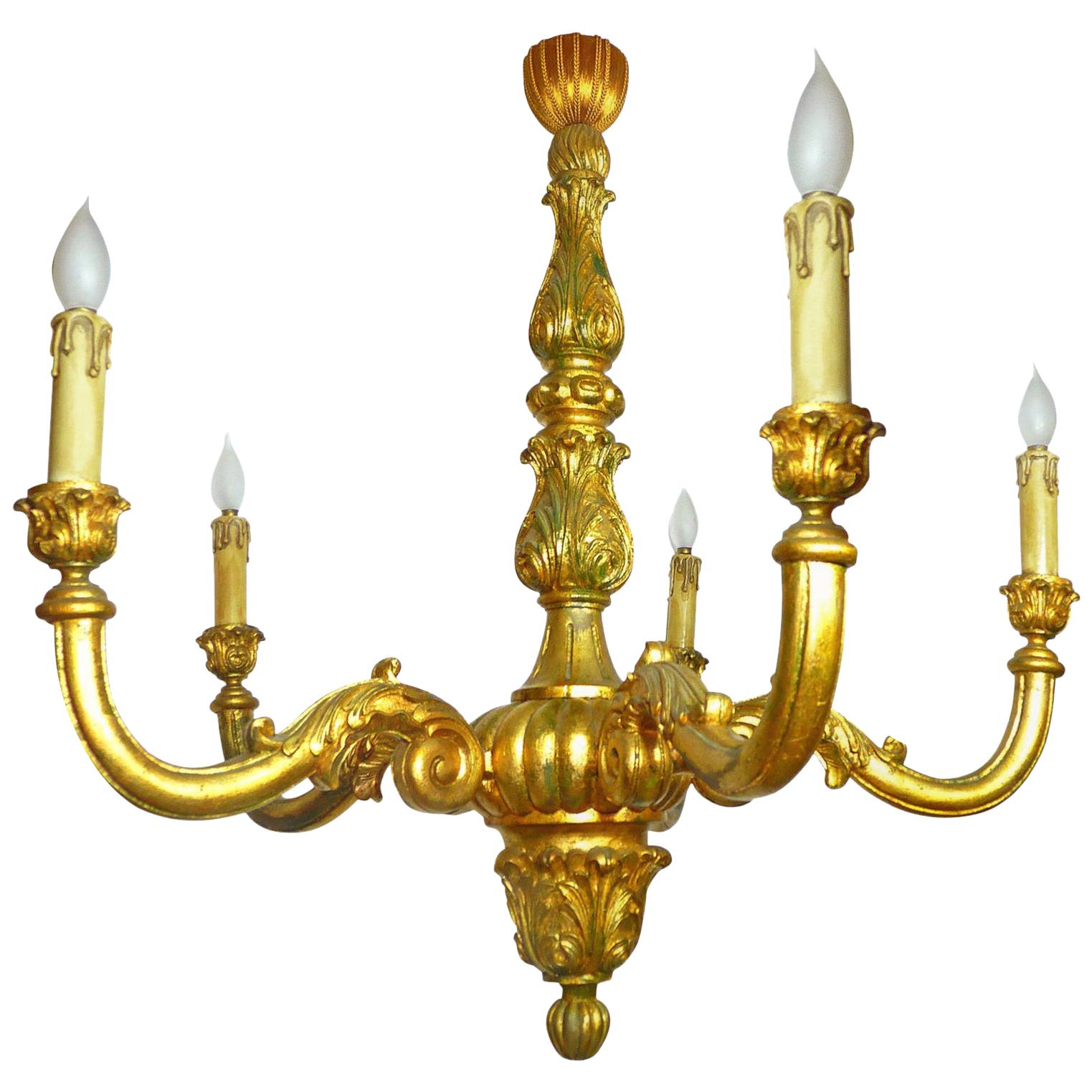 Grand lustre de style Régence française Louis XV en bois sculpté et doré à feuilles d'or, style baroque