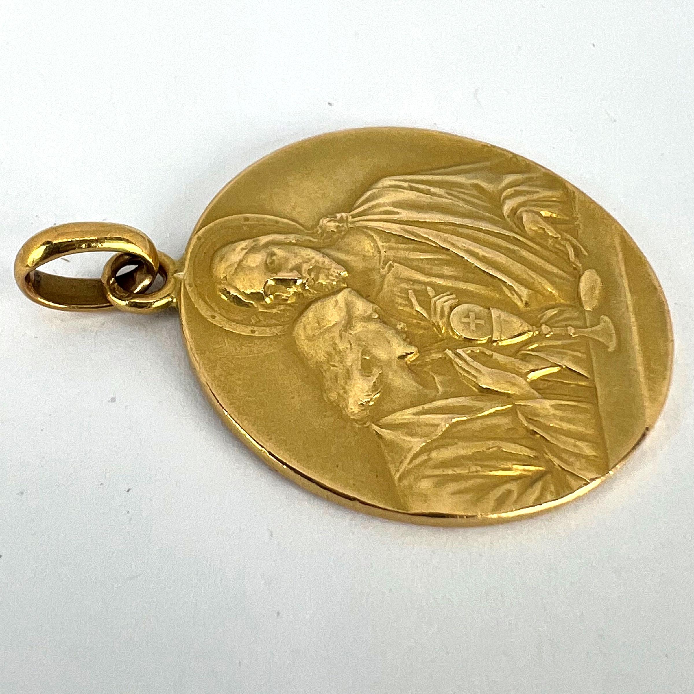 Large French Religious Jesus Christ Holy Communion 18K Yellow Gold Medal Pendant For Sale 12