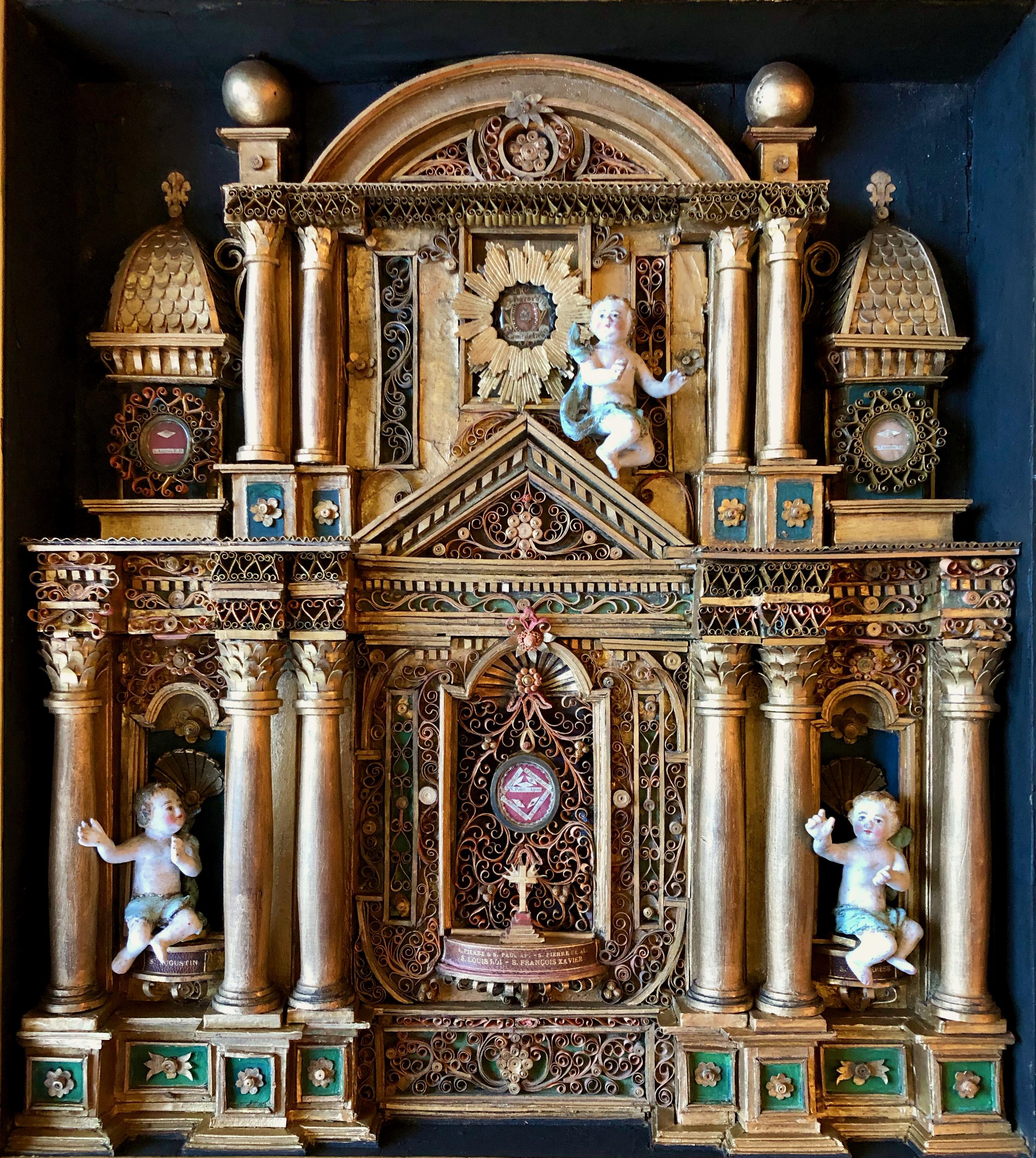 Large French Reliquary with Relics of Saints and Paperolles, 1800s In Good Condition For Sale In Petaluma, CA